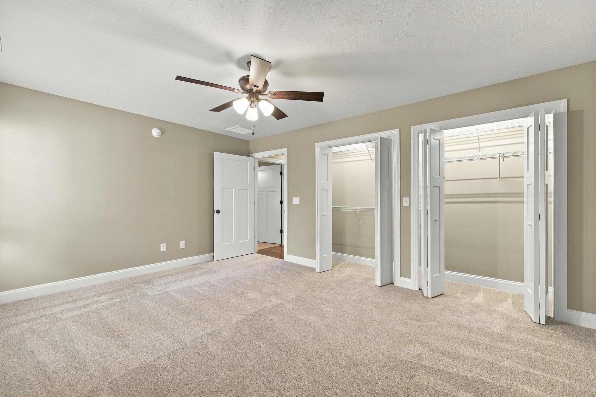 418 COLLINSWOOD DR, STAUNTON, Virginia 22401, 4 Bedrooms Bedrooms, ,3 BathroomsBathrooms,Residential,End unit townhome, double driveway, high-end finis,418 COLLINSWOOD DR,683182 MLS # 683182