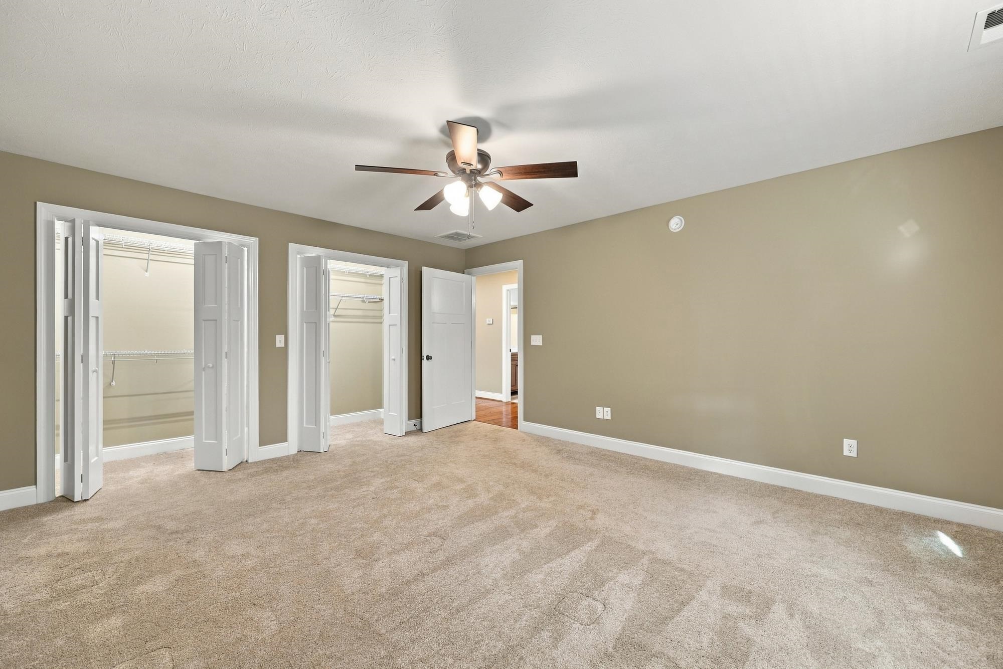 418 COLLINSWOOD DR, STAUNTON, Virginia 22401, 4 Bedrooms Bedrooms, ,3 BathroomsBathrooms,Residential,End unit townhome, double driveway, high-end finis,418 COLLINSWOOD DR,683182 MLS # 683182