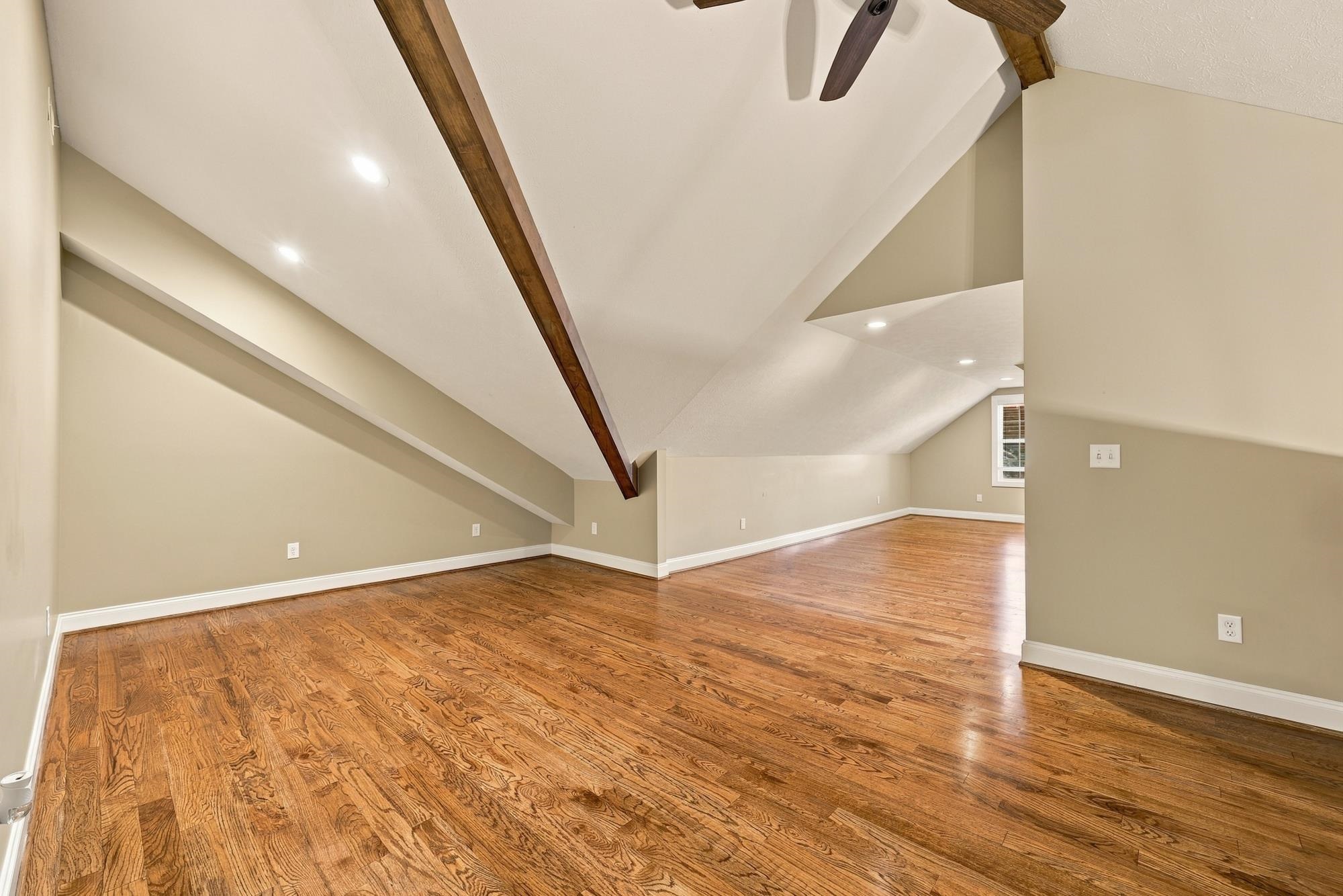 418 COLLINSWOOD DR, STAUNTON, Virginia 22401, 4 Bedrooms Bedrooms, ,3 BathroomsBathrooms,Residential,End unit townhome, double driveway, high-end finis,418 COLLINSWOOD DR,683182 MLS # 683182
