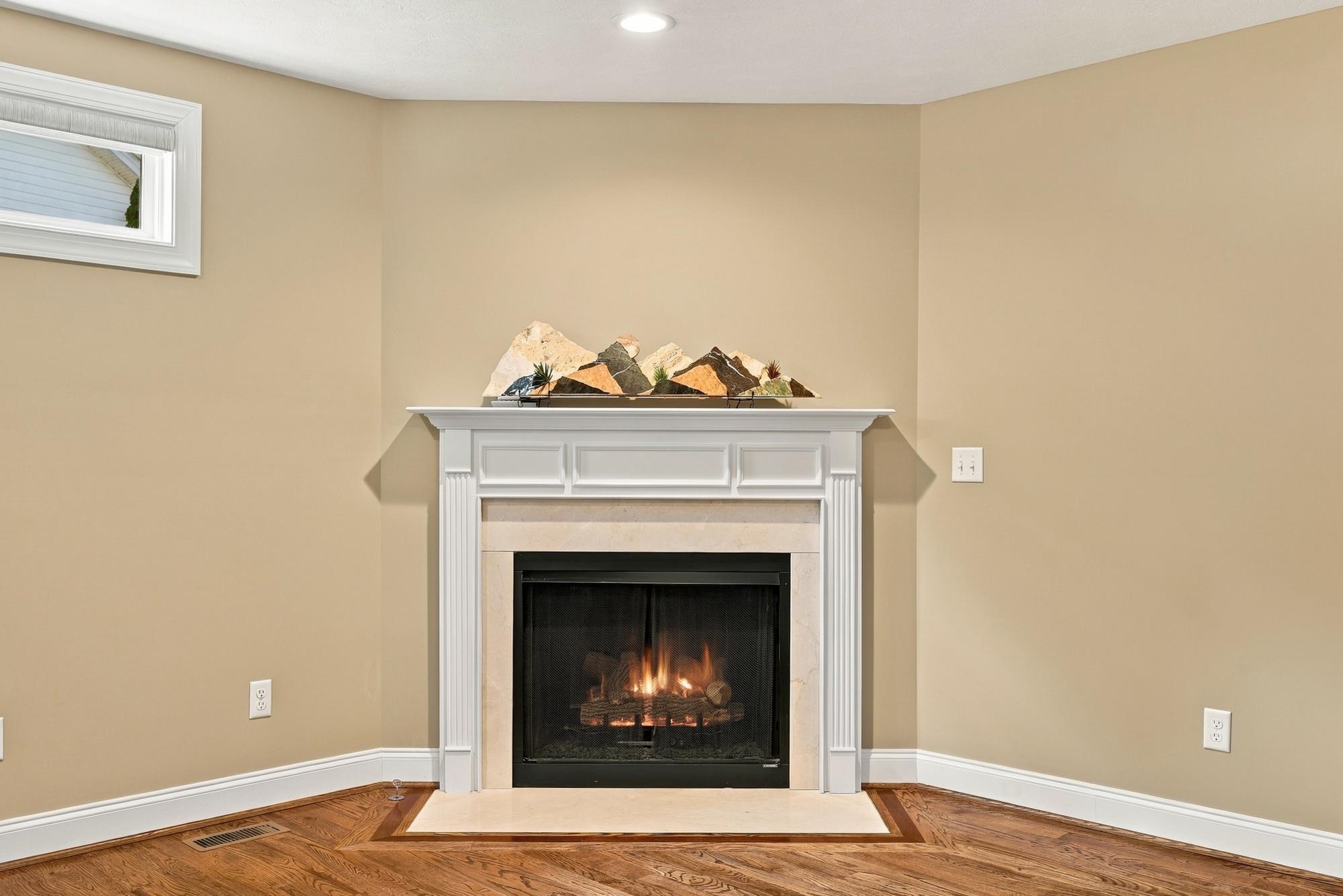 418 COLLINSWOOD DR, STAUNTON, Virginia 22401, 4 Bedrooms Bedrooms, ,3 BathroomsBathrooms,Residential,End unit townhome, double driveway, high-end finis,418 COLLINSWOOD DR,683182 MLS # 683182