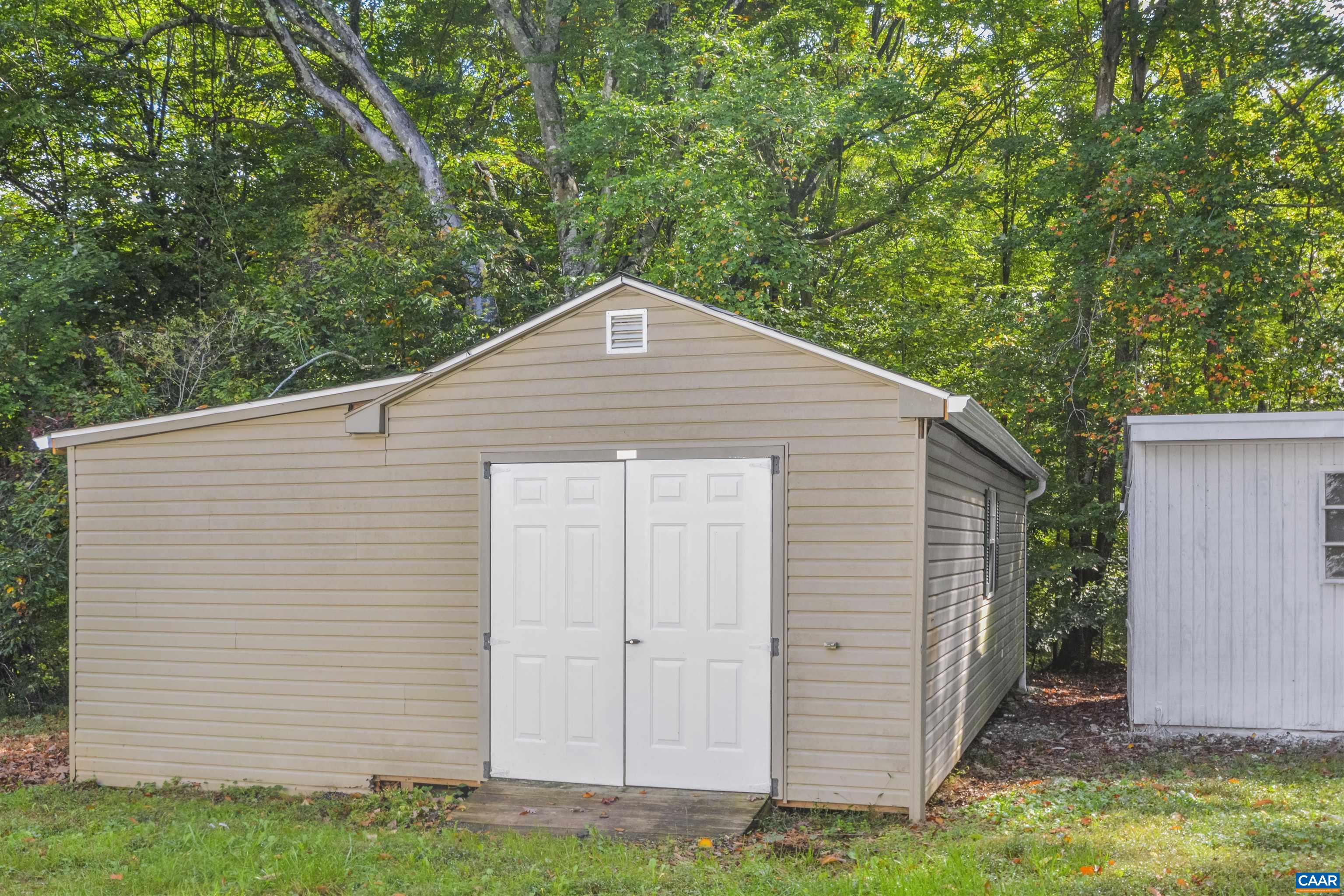 1842 ED JONES RD, SCOTTSVILLE, Virginia 24590, 3 Bedrooms Bedrooms, ,3 BathroomsBathrooms,Residential,1842 ED JONES RD,683175 MLS # 683175 1842 ED JONES RD, SCOTTSVILLE, Virginia 24590, 3 Bedrooms Bedrooms, ,3 BathroomsBathrooms,Residential,1842 ED JONES RD,683175 MLS # 683175