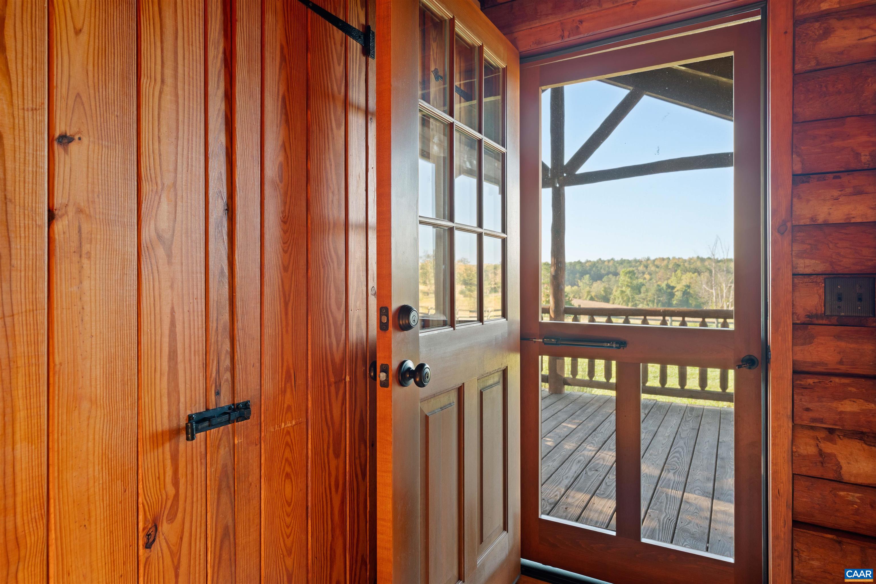Dutch door from the cabin to the porch. Dutch door from the cabin to the porch.
