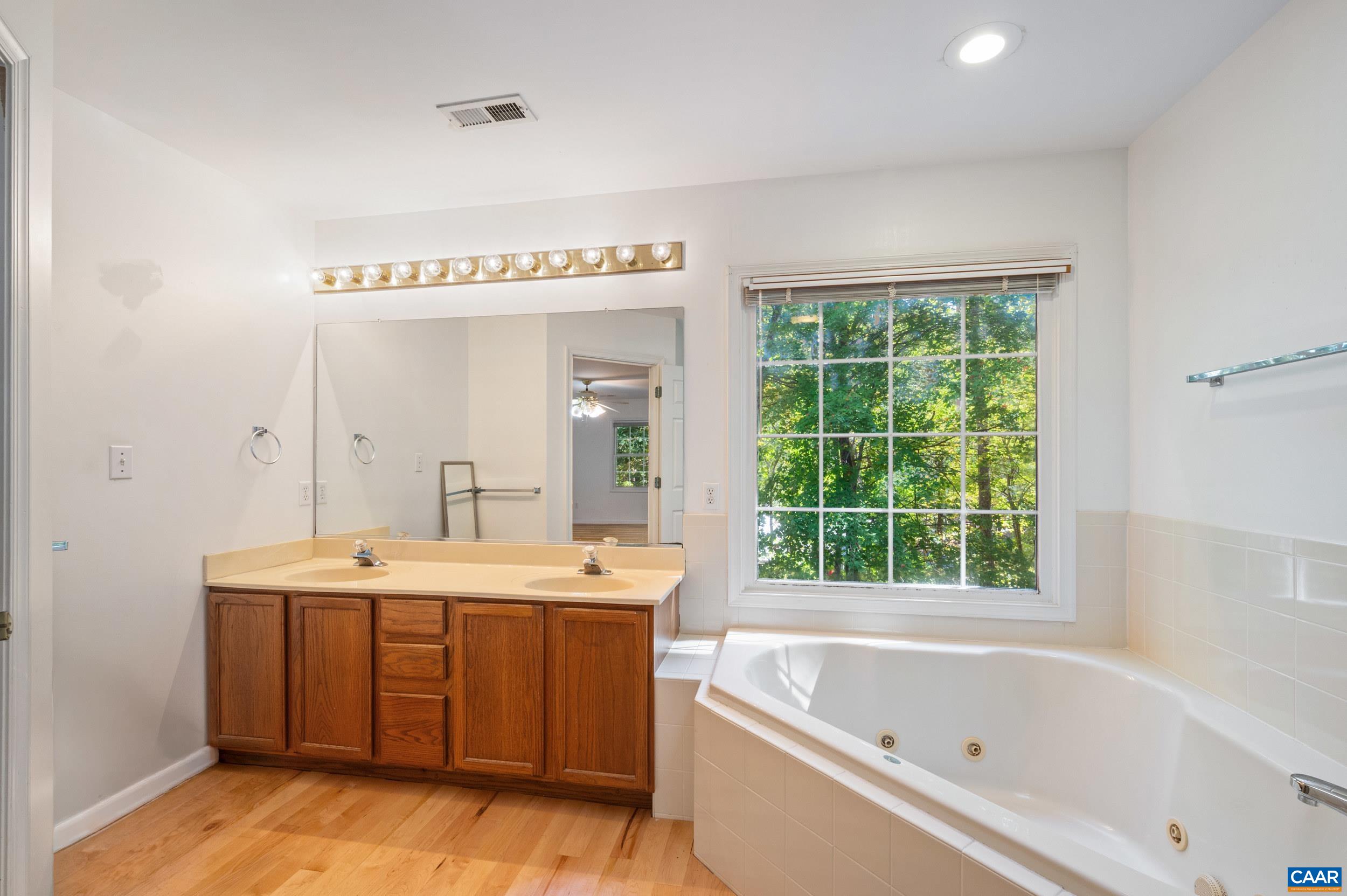 17 LONG LEAF LN, PALMYRA, Virginia 22963, 4 Bedrooms Bedrooms, ,4 BathroomsBathrooms,Residential,17 LONG LEAF LN,683190 MLS # 683190 17 LONG LEAF LN, PALMYRA, Virginia 22963, 4 Bedrooms Bedrooms, ,4 BathroomsBathrooms,Residential,17 LONG LEAF LN,683190 MLS # 683190