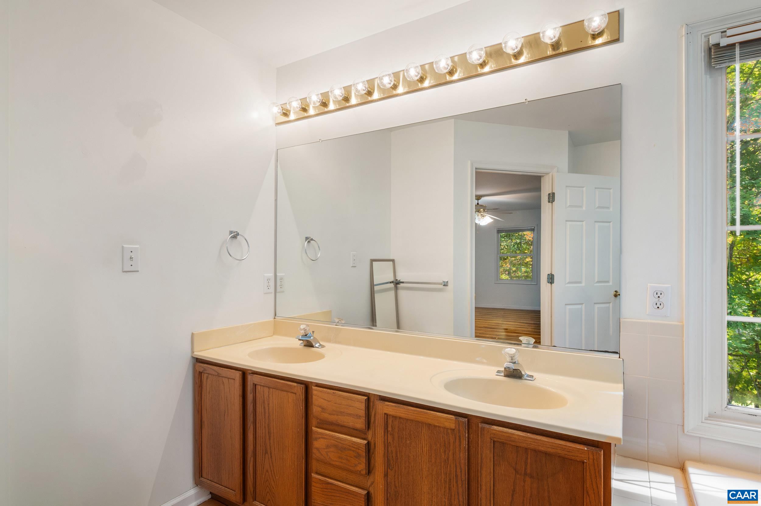 17 LONG LEAF LN, PALMYRA, Virginia 22963, 4 Bedrooms Bedrooms, ,4 BathroomsBathrooms,Residential,17 LONG LEAF LN,683190 MLS # 683190 17 LONG LEAF LN, PALMYRA, Virginia 22963, 4 Bedrooms Bedrooms, ,4 BathroomsBathrooms,Residential,17 LONG LEAF LN,683190 MLS # 683190