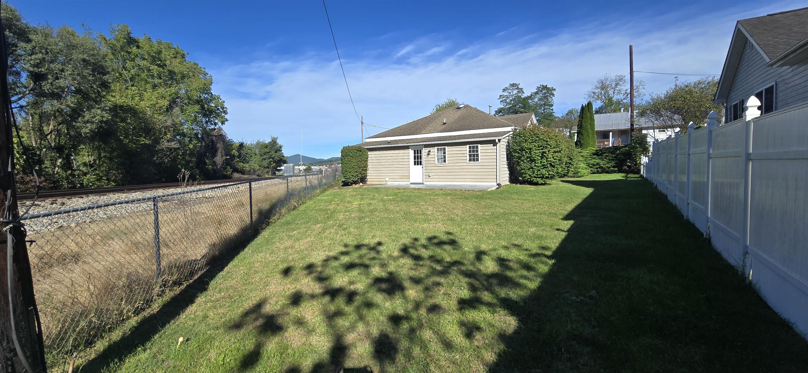 617 WESTERN RD, WAYNESBORO, Virginia 22980, 2 Bedrooms Bedrooms, ,1 BathroomBathrooms,Residential,617 Western Rd,617 WESTERN RD,683191 MLS # 683191 617 WESTERN RD, WAYNESBORO, Virginia 22980, 2 Bedrooms Bedrooms, ,1 BathroomBathrooms,Residential,617 Western Rd,617 WESTERN RD,683191 MLS # 683191