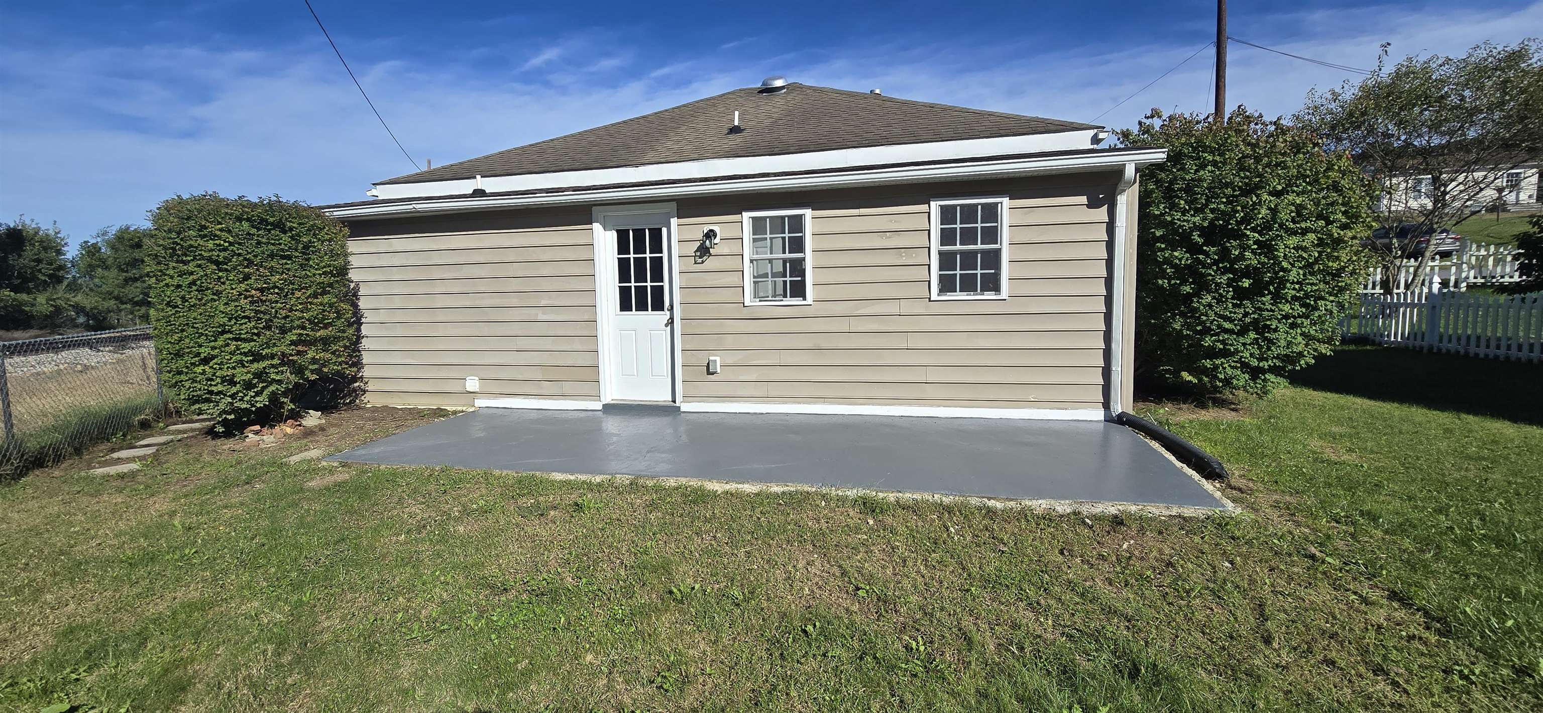 617 WESTERN RD, WAYNESBORO, Virginia 22980, 2 Bedrooms Bedrooms, ,1 BathroomBathrooms,Residential,617 Western Rd,617 WESTERN RD,683191 MLS # 683191 617 WESTERN RD, WAYNESBORO, Virginia 22980, 2 Bedrooms Bedrooms, ,1 BathroomBathrooms,Residential,617 Western Rd,617 WESTERN RD,683191 MLS # 683191