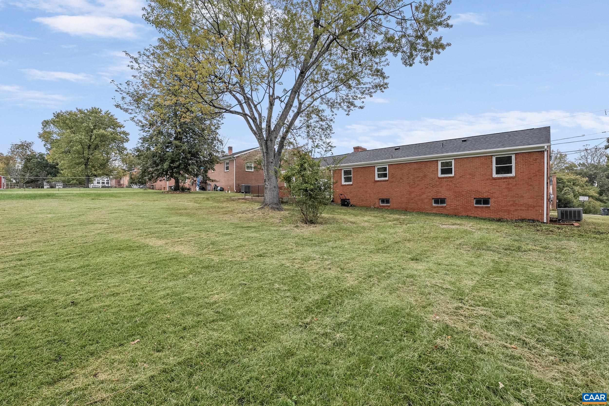 2307 WAKEFIELD RD, CHARLOTTESVILLE, Virginia 22901, 3 Bedrooms Bedrooms, ,2 BathroomsBathrooms,Residential,2307 WAKEFIELD RD,683196 MLS # 683196