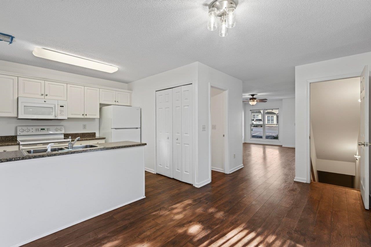 820 CAMELOT LN, HARRISONBURG, Virginia 22801, 3 Bedrooms Bedrooms, ,3 BathroomsBathrooms,Residential,820 CAMELOT LN,683197 MLS # 683197 820 CAMELOT LN, HARRISONBURG, Virginia 22801, 3 Bedrooms Bedrooms, ,3 BathroomsBathrooms,Residential,820 CAMELOT LN,683197 MLS # 683197
