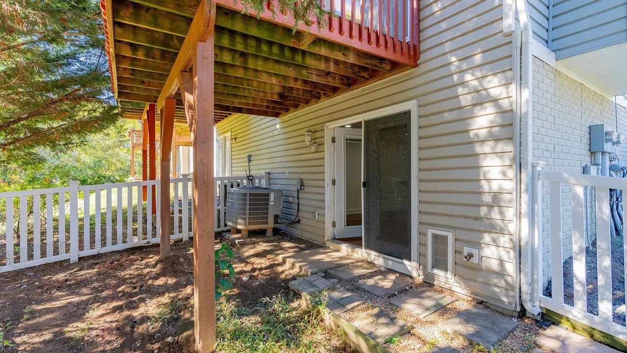 820 CAMELOT LN, HARRISONBURG, Virginia 22801, 3 Bedrooms Bedrooms, ,3 BathroomsBathrooms,Residential,820 CAMELOT LN,683197 MLS # 683197 820 CAMELOT LN, HARRISONBURG, Virginia 22801, 3 Bedrooms Bedrooms, ,3 BathroomsBathrooms,Residential,820 CAMELOT LN,683197 MLS # 683197