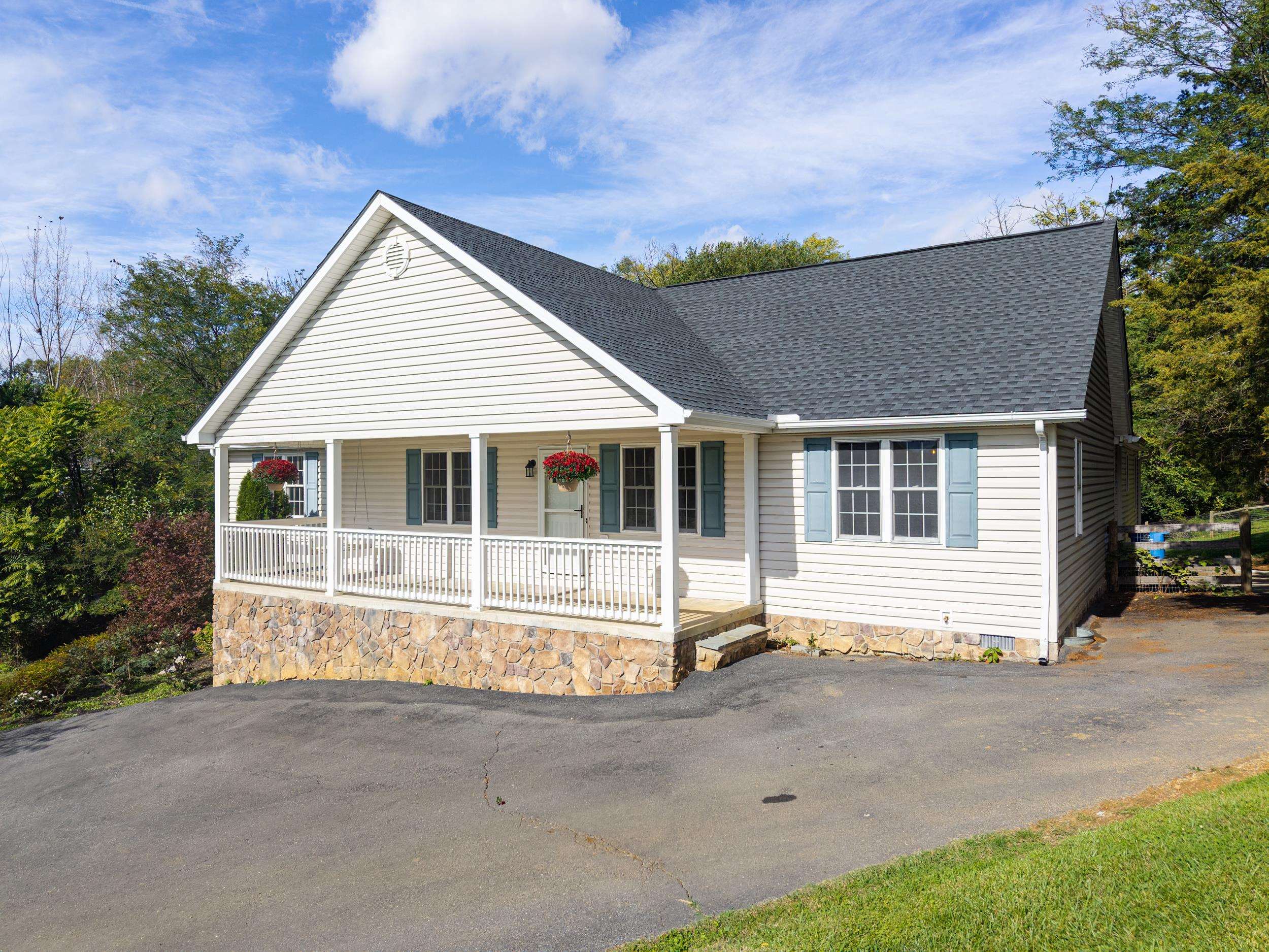 610 CEDAR CT, WOODSTOCK, Virginia 22664, 4 Bedrooms Bedrooms, ,3 BathroomsBathrooms,Residential,610 CEDAR CT,683201 MLS # 683201 610 CEDAR CT, WOODSTOCK, Virginia 22664, 4 Bedrooms Bedrooms, ,3 BathroomsBathrooms,Residential,610 CEDAR CT,683201 MLS # 683201