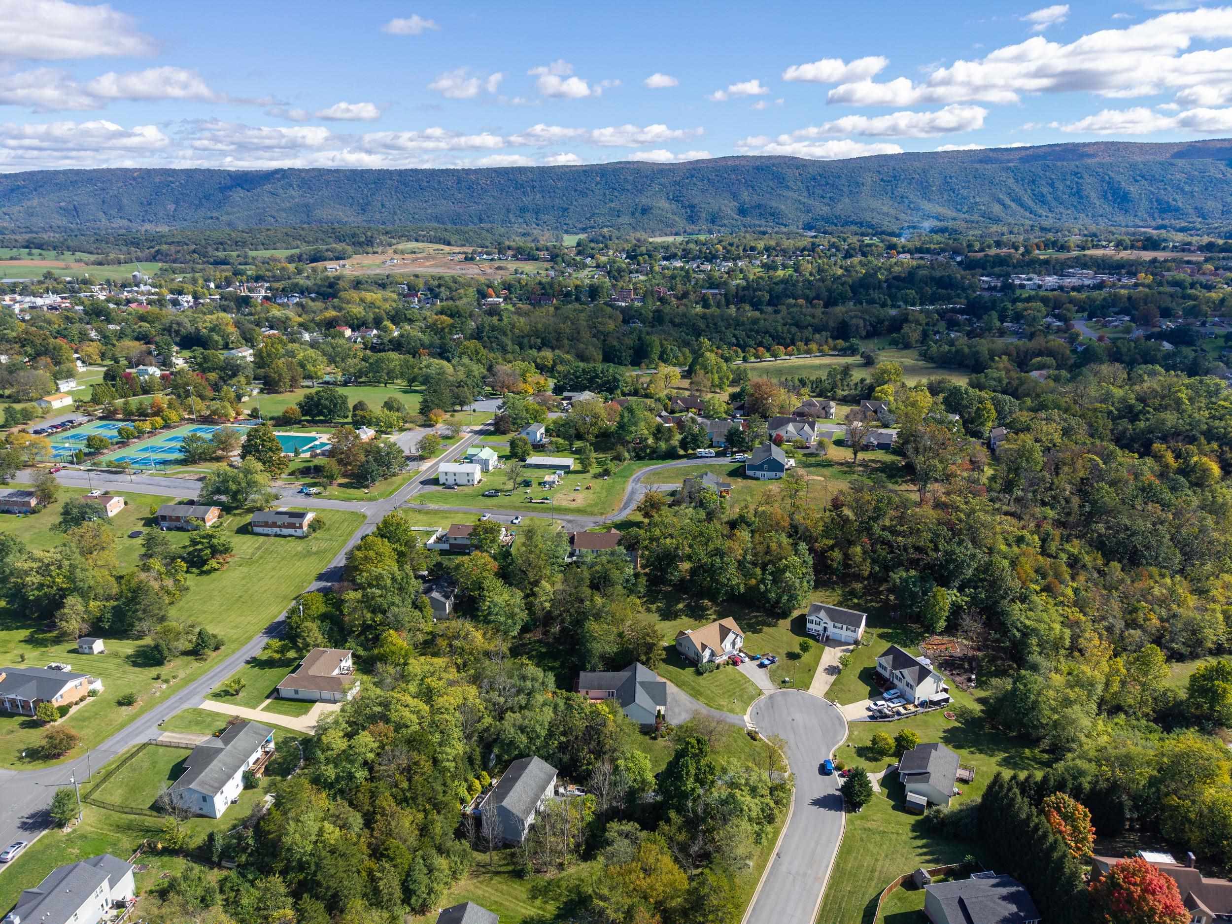 610 CEDAR CT, WOODSTOCK, Virginia 22664, 4 Bedrooms Bedrooms, ,3 BathroomsBathrooms,Residential,610 CEDAR CT,683201 MLS # 683201 610 CEDAR CT, WOODSTOCK, Virginia 22664, 4 Bedrooms Bedrooms, ,3 BathroomsBathrooms,Residential,610 CEDAR CT,683201 MLS # 683201