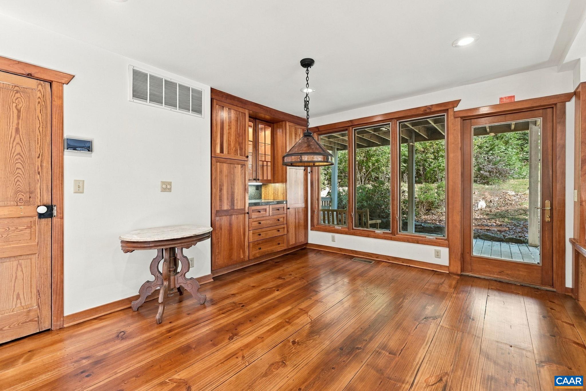 1956 LOCUST HOLLOW RD, CHARLOTTESVILLE, Virginia 22901, 3 Bedrooms Bedrooms, ,2 BathroomsBathrooms,Residential,1956 LOCUST HOLLOW RD,683202 MLS # 683202