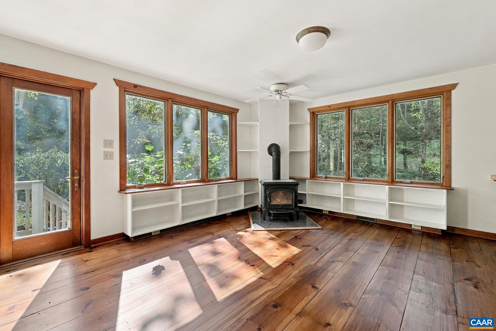 1956 LOCUST HOLLOW RD, CHARLOTTESVILLE, Virginia 22901, 3 Bedrooms Bedrooms, ,2 BathroomsBathrooms,Residential,1956 LOCUST HOLLOW RD,683202 MLS # 683202