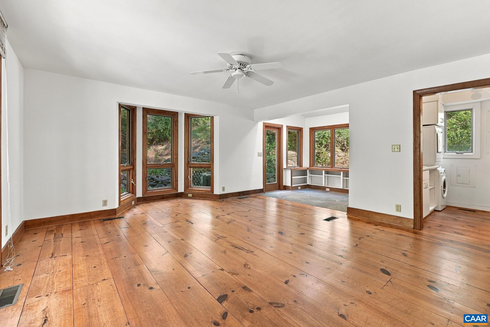 1956 LOCUST HOLLOW RD, CHARLOTTESVILLE, Virginia 22901, 3 Bedrooms Bedrooms, ,2 BathroomsBathrooms,Residential,1956 LOCUST HOLLOW RD,683202 MLS # 683202