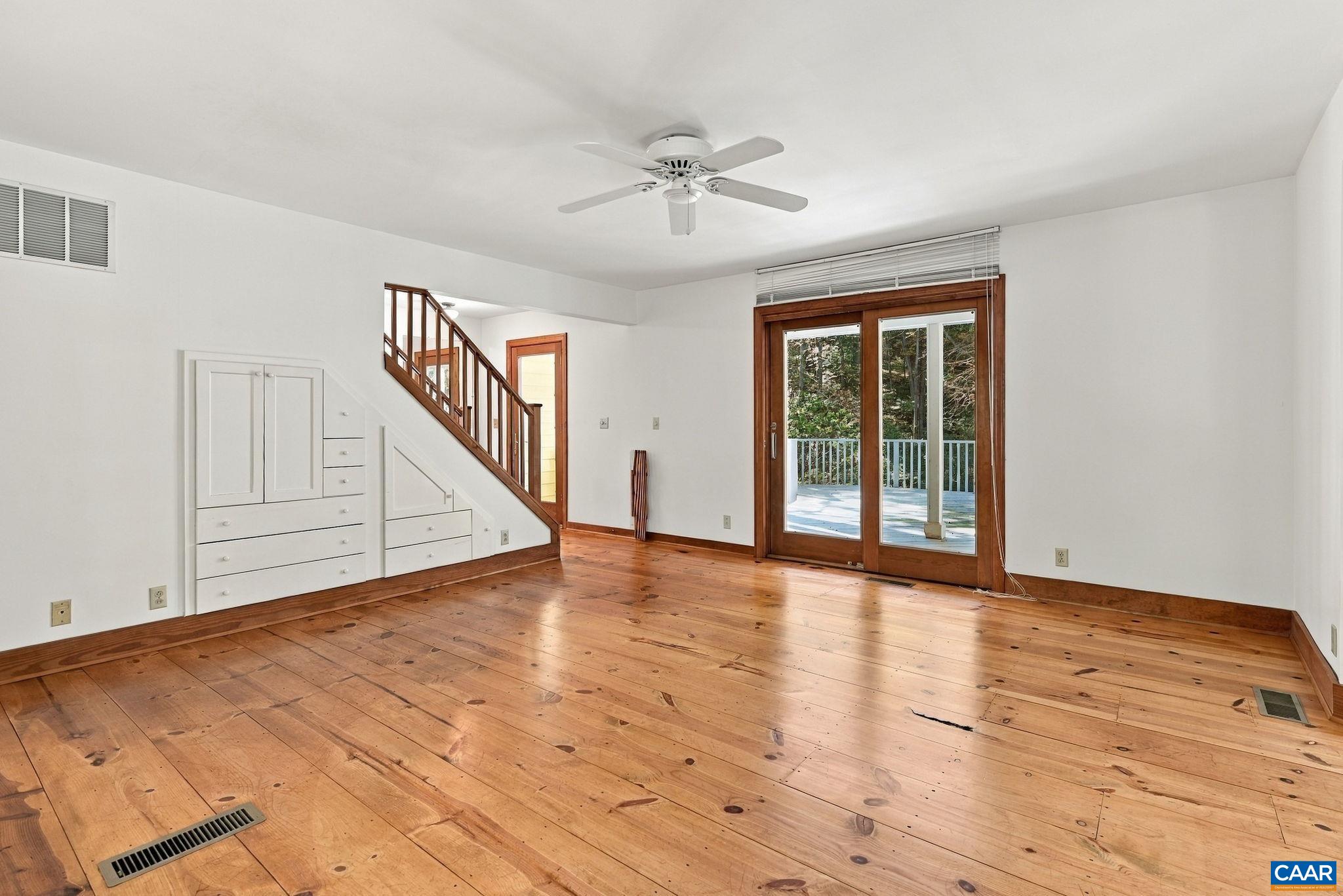 1956 LOCUST HOLLOW RD, CHARLOTTESVILLE, Virginia 22901, 3 Bedrooms Bedrooms, ,2 BathroomsBathrooms,Residential,1956 LOCUST HOLLOW RD,683202 MLS # 683202