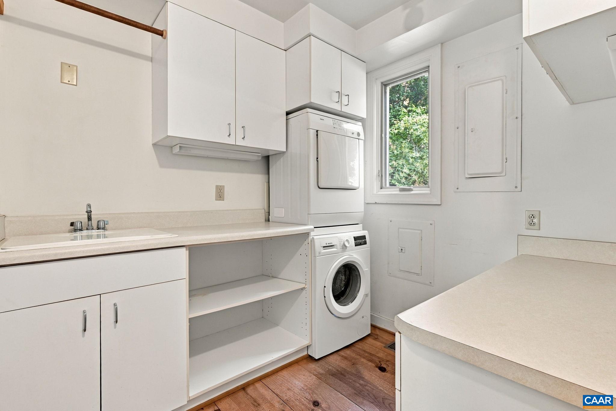 1956 LOCUST HOLLOW RD, CHARLOTTESVILLE, Virginia 22901, 3 Bedrooms Bedrooms, ,2 BathroomsBathrooms,Residential,1956 LOCUST HOLLOW RD,683202 MLS # 683202