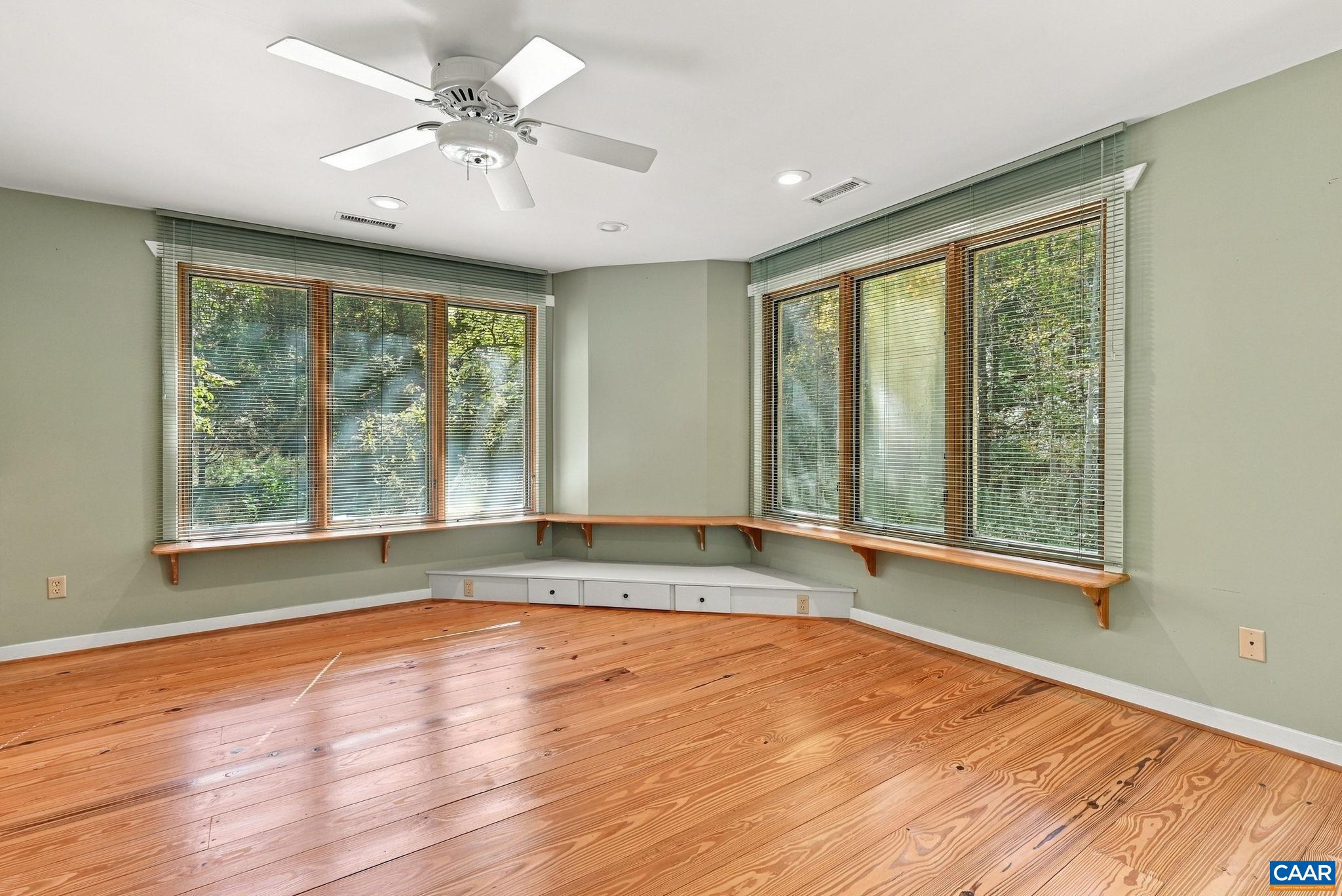 1956 LOCUST HOLLOW RD, CHARLOTTESVILLE, Virginia 22901, 3 Bedrooms Bedrooms, ,2 BathroomsBathrooms,Residential,1956 LOCUST HOLLOW RD,683202 MLS # 683202