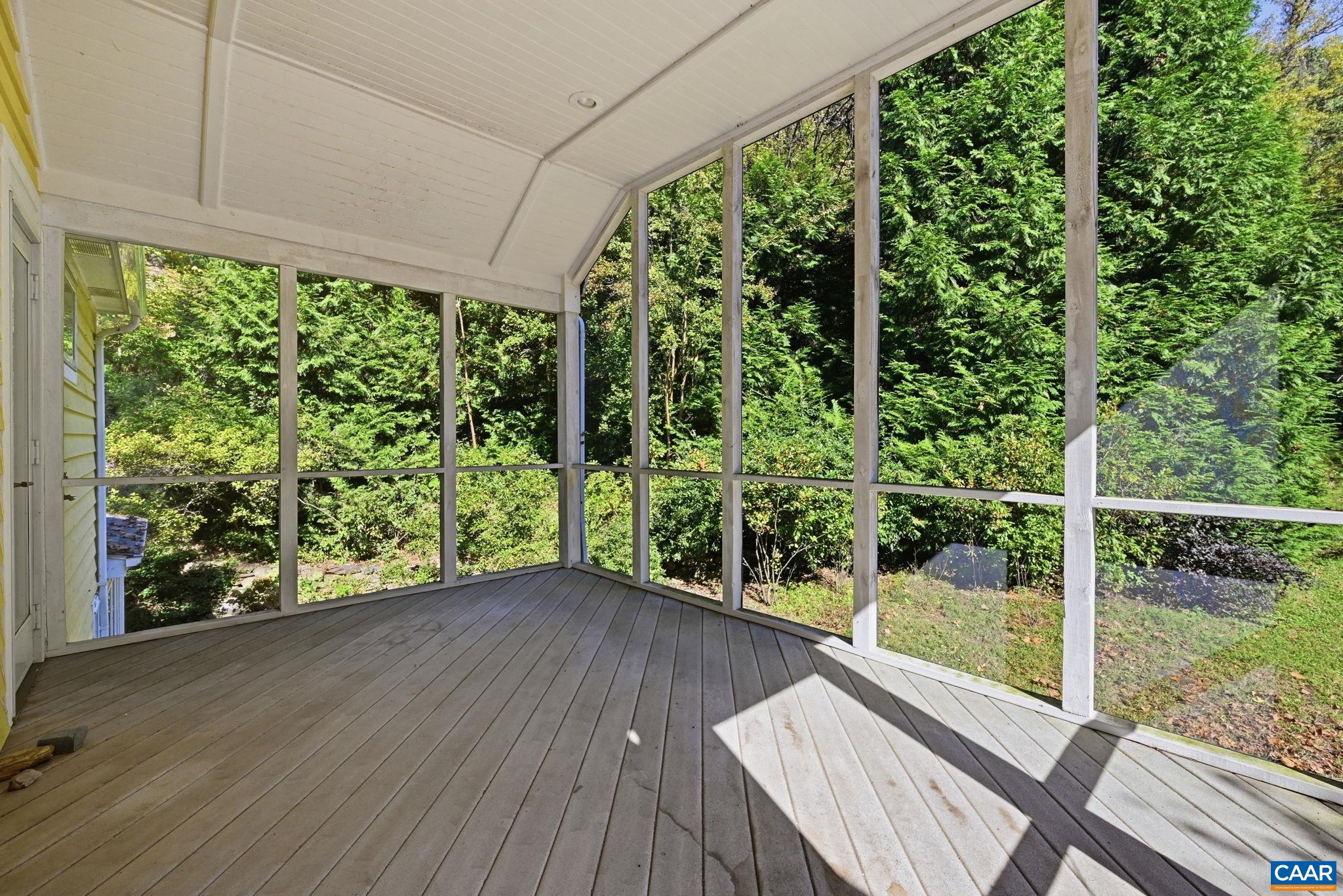 1956 LOCUST HOLLOW RD, CHARLOTTESVILLE, Virginia 22901, 3 Bedrooms Bedrooms, ,2 BathroomsBathrooms,Residential,1956 LOCUST HOLLOW RD,683202 MLS # 683202