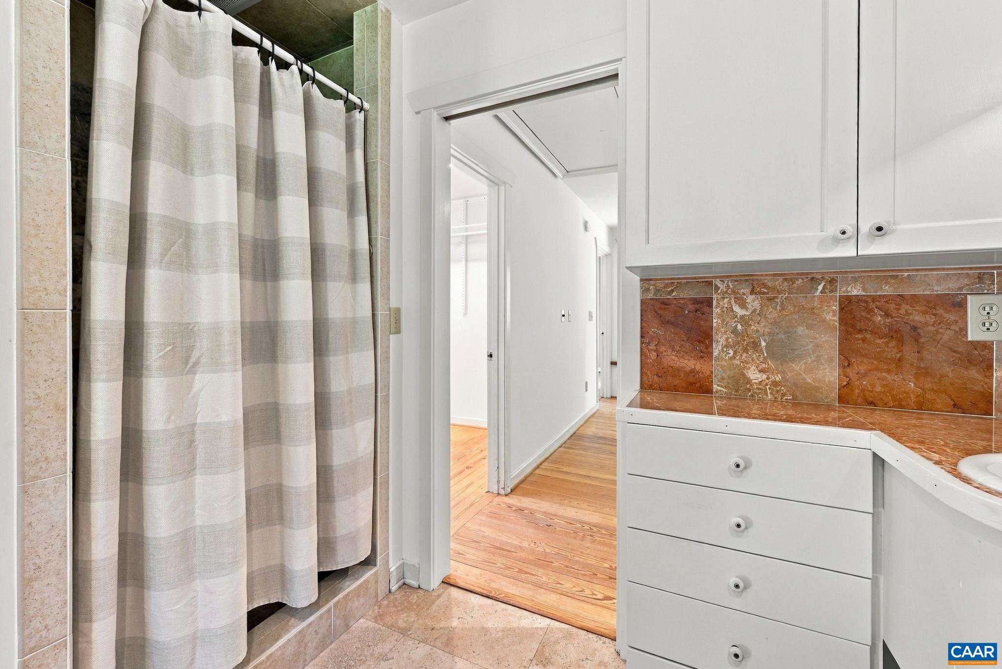 1956 LOCUST HOLLOW RD, CHARLOTTESVILLE, Virginia 22901, 3 Bedrooms Bedrooms, ,2 BathroomsBathrooms,Residential,1956 LOCUST HOLLOW RD,683202 MLS # 683202