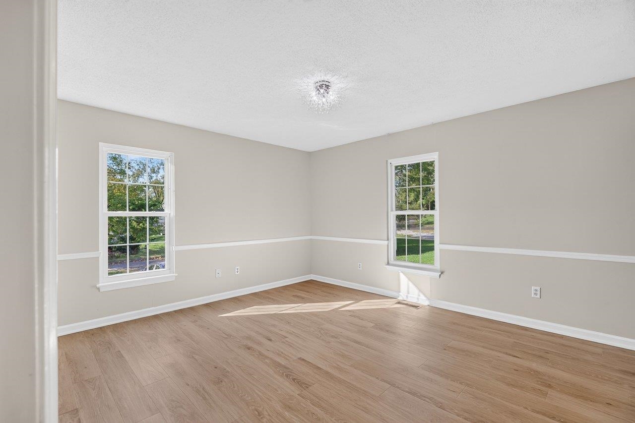 1447 N DELPHINE AVE, WAYNESBORO, Virginia 22980, 3 Bedrooms Bedrooms, ,2 BathroomsBathrooms,Residential,1447 N DELPHINE AVE,683223 MLS # 683223