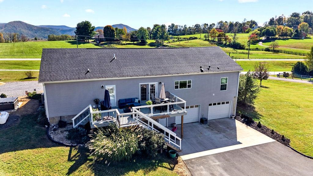 10 BLESSING HILL BARN LN, RAPHINE, Virginia 24472, 3 Bedrooms Bedrooms, ,2 BathroomsBathrooms,Residential,10 BLESSING HILL BARN LN,683225 MLS # 683225