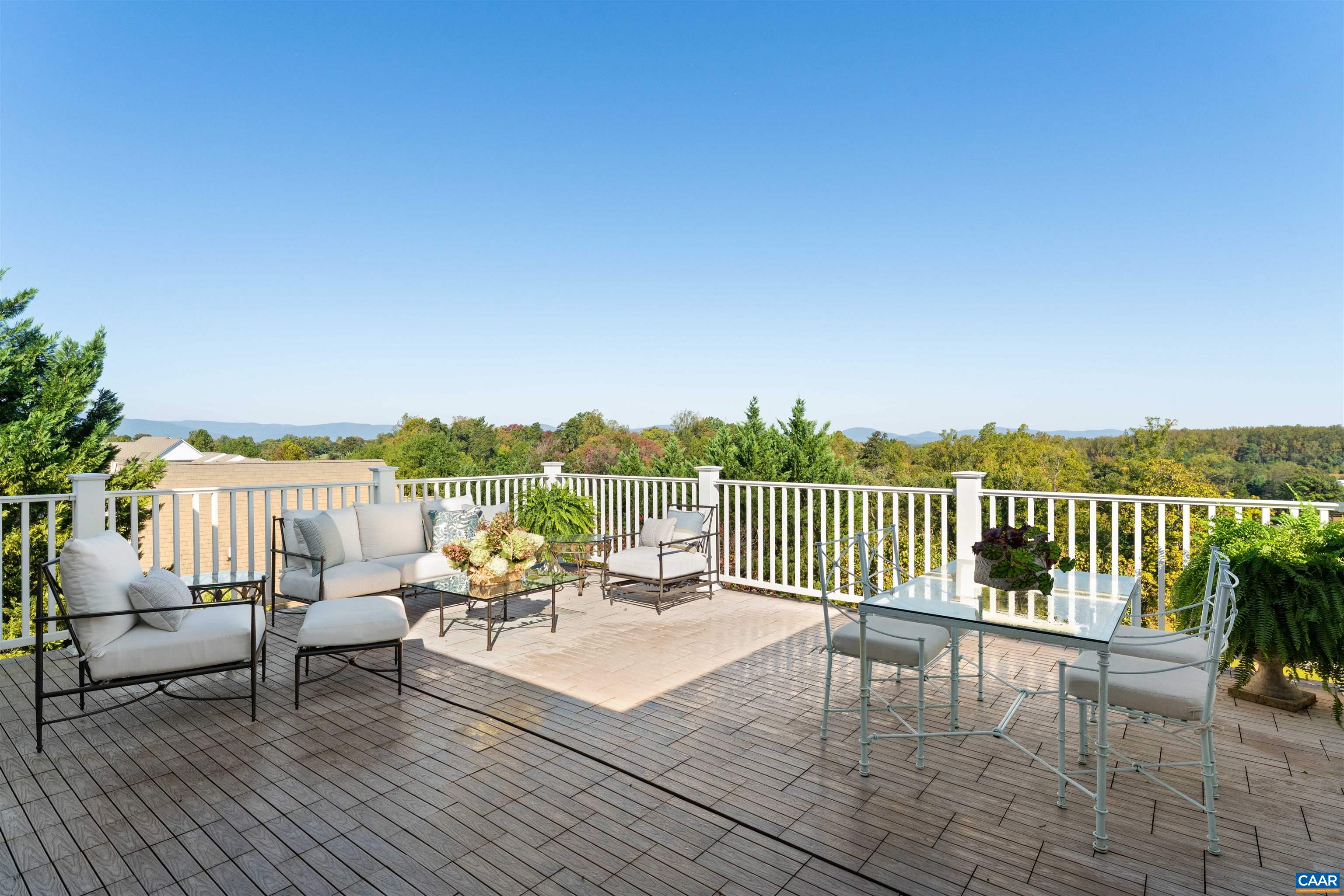 435 WHITE GABLES LN, CHARLOTTESVILLE, Virginia 22903, 3 Bedrooms Bedrooms, ,4 BathroomsBathrooms,Residential,White Gables Penthouse,435 WHITE GABLES LN,683143 MLS # 683143 435 WHITE GABLES LN, CHARLOTTESVILLE, Virginia 22903, 3 Bedrooms Bedrooms, ,4 BathroomsBathrooms,Residential,White Gables Penthouse,435 WHITE GABLES LN,683143 MLS # 683143