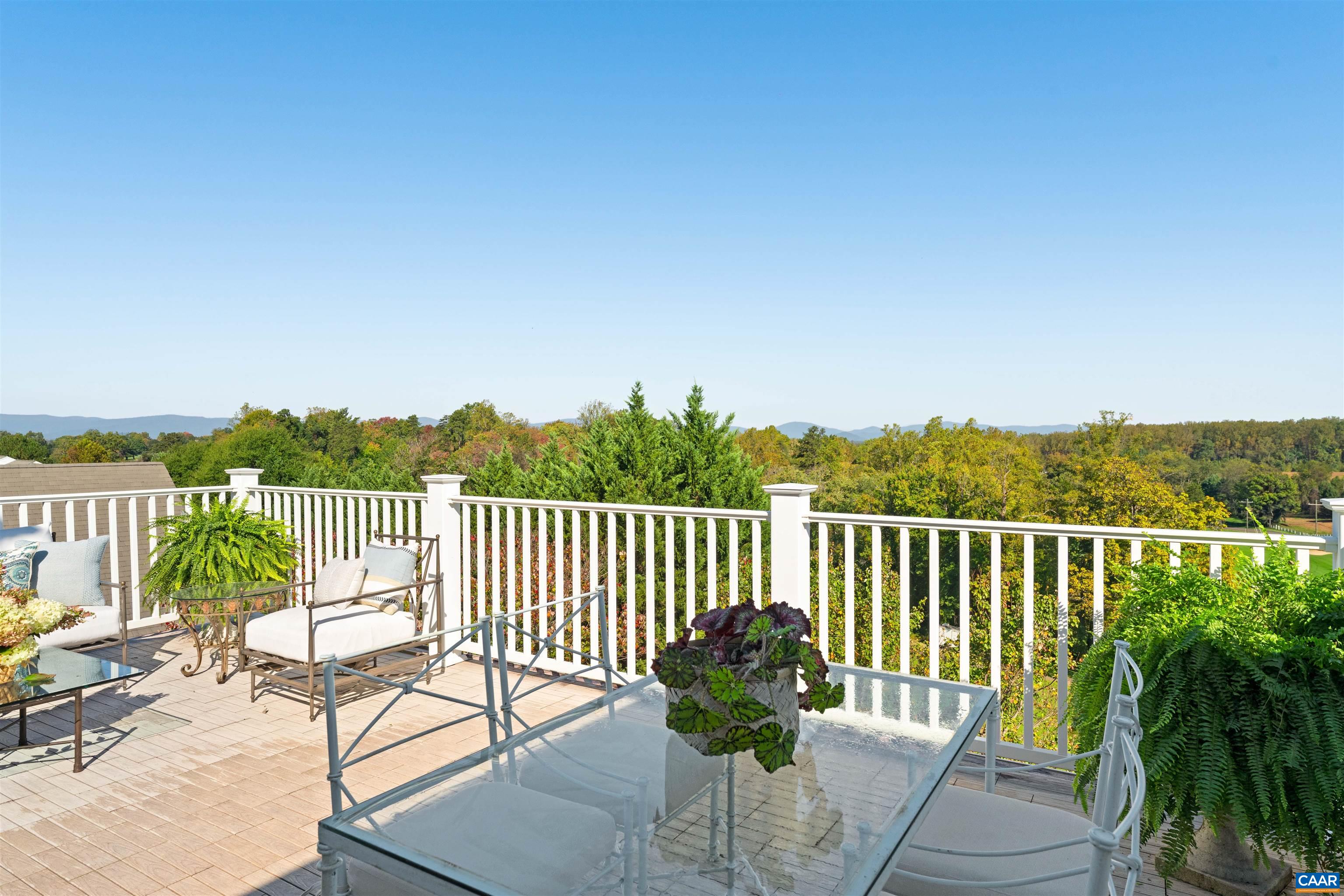 435 WHITE GABLES LN, CHARLOTTESVILLE, Virginia 22903, 3 Bedrooms Bedrooms, ,4 BathroomsBathrooms,Residential,White Gables Penthouse,435 WHITE GABLES LN,683143 MLS # 683143 435 WHITE GABLES LN, CHARLOTTESVILLE, Virginia 22903, 3 Bedrooms Bedrooms, ,4 BathroomsBathrooms,Residential,White Gables Penthouse,435 WHITE GABLES LN,683143 MLS # 683143