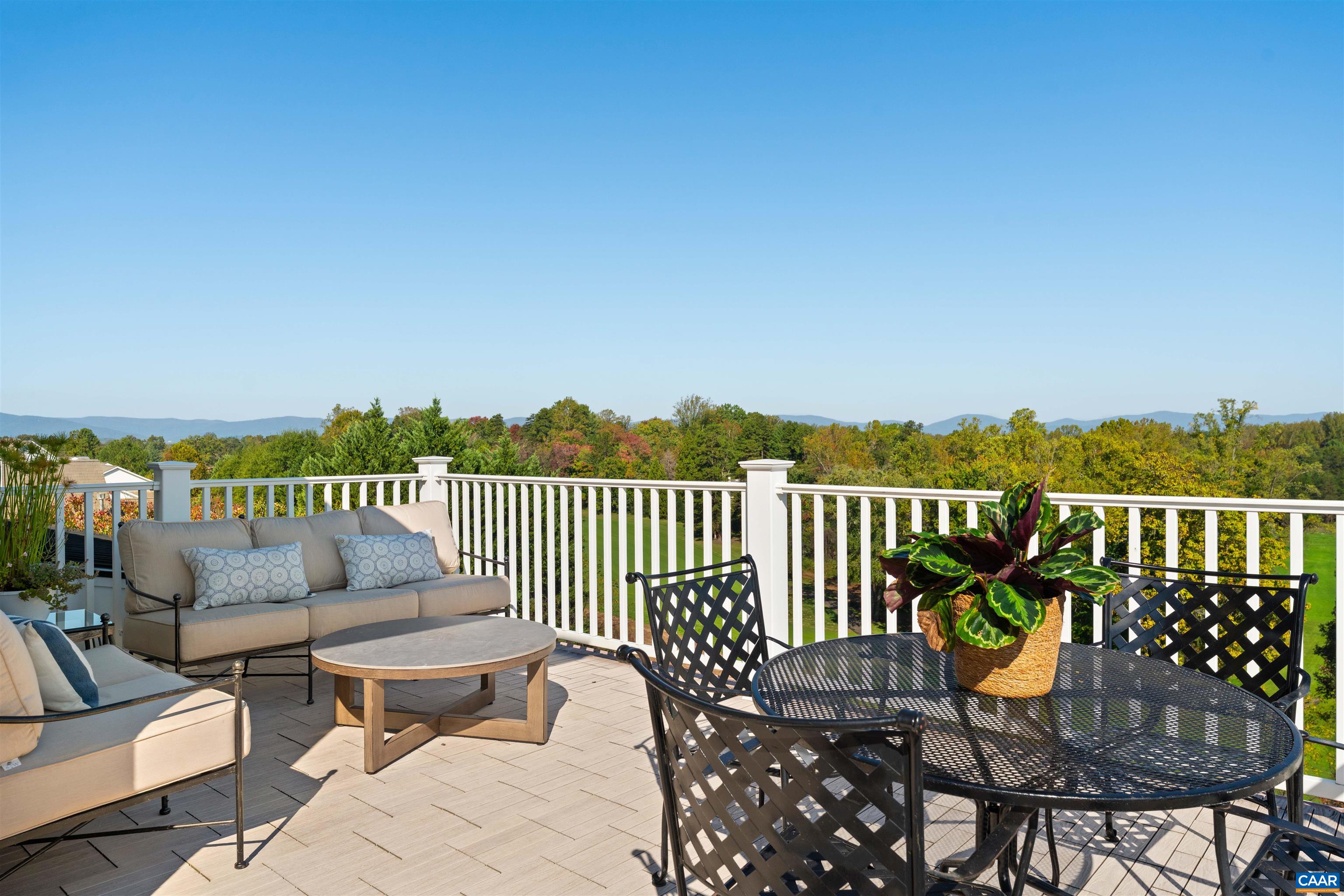 435 WHITE GABLES LN, CHARLOTTESVILLE, Virginia 22903, 3 Bedrooms Bedrooms, ,4 BathroomsBathrooms,Residential,White Gables Penthouse,435 WHITE GABLES LN,683143 MLS # 683143 435 WHITE GABLES LN, CHARLOTTESVILLE, Virginia 22903, 3 Bedrooms Bedrooms, ,4 BathroomsBathrooms,Residential,White Gables Penthouse,435 WHITE GABLES LN,683143 MLS # 683143