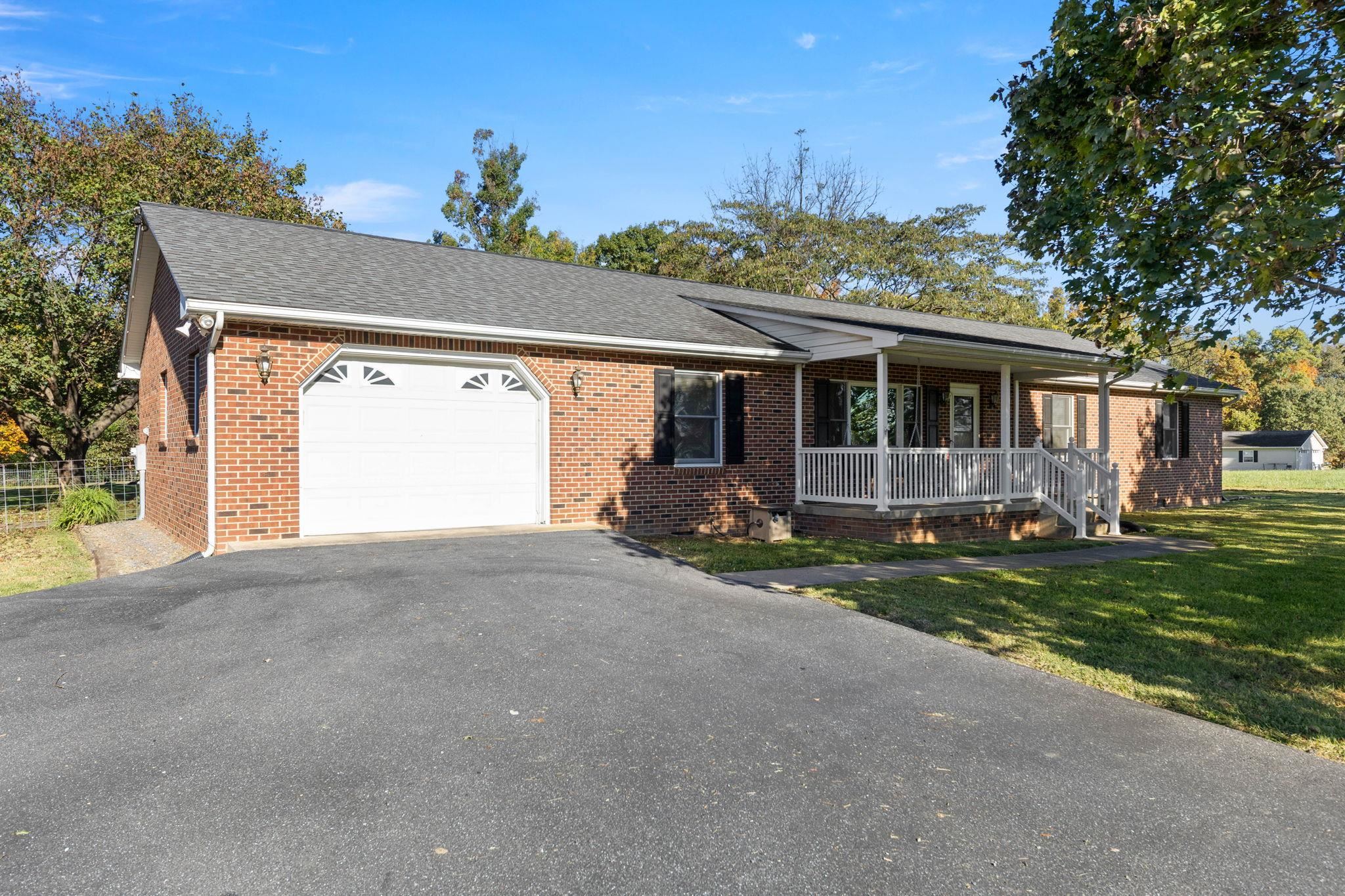 5792 KOINER FORD RD, MOUNT CRAWFORD, Virginia 22841, 3 Bedrooms Bedrooms, ,2 BathroomsBathrooms,Residential,5792 KOINER FORD RD,683170 MLS # 683170 5792 KOINER FORD RD, MOUNT CRAWFORD, Virginia 22841, 3 Bedrooms Bedrooms, ,2 BathroomsBathrooms,Residential,5792 KOINER FORD RD,683170 MLS # 683170
