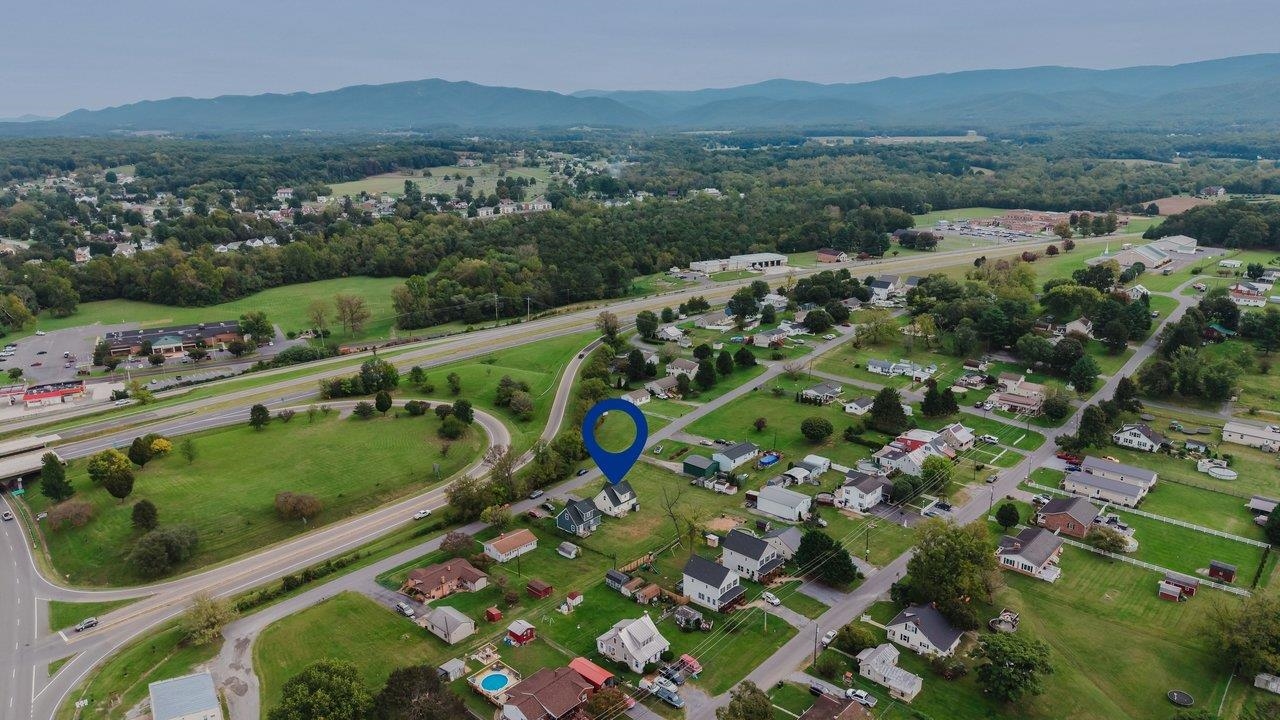 16620 E SPRING ST, ELKTON, Virginia 22827, 3 Bedrooms Bedrooms, ,2 BathroomsBathrooms,Residential,16620 E SPRING ST,682558 MLS # 682558 16620 E SPRING ST, ELKTON, Virginia 22827, 3 Bedrooms Bedrooms, ,2 BathroomsBathrooms,Residential,16620 E SPRING ST,682558 MLS # 682558