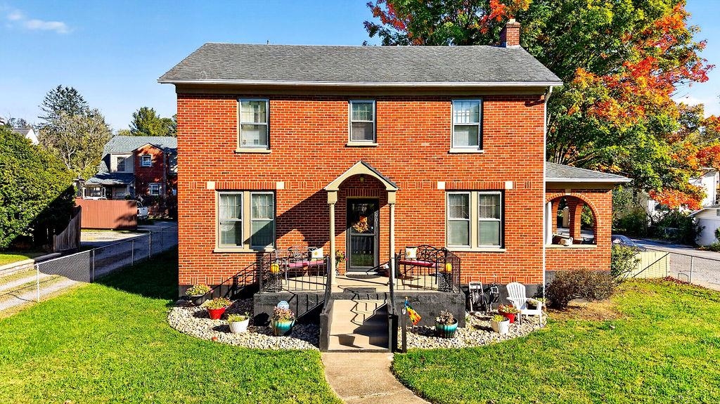 901 SPRINGHILL RD, STAUNTON, Virginia 24401, 4 Bedrooms Bedrooms, ,3 BathroomsBathrooms,Residential,901 SPRINGHILL RD,683234 MLS # 683234 901 SPRINGHILL RD, STAUNTON, Virginia 24401, 4 Bedrooms Bedrooms, ,3 BathroomsBathrooms,Residential,901 SPRINGHILL RD,683234 MLS # 683234