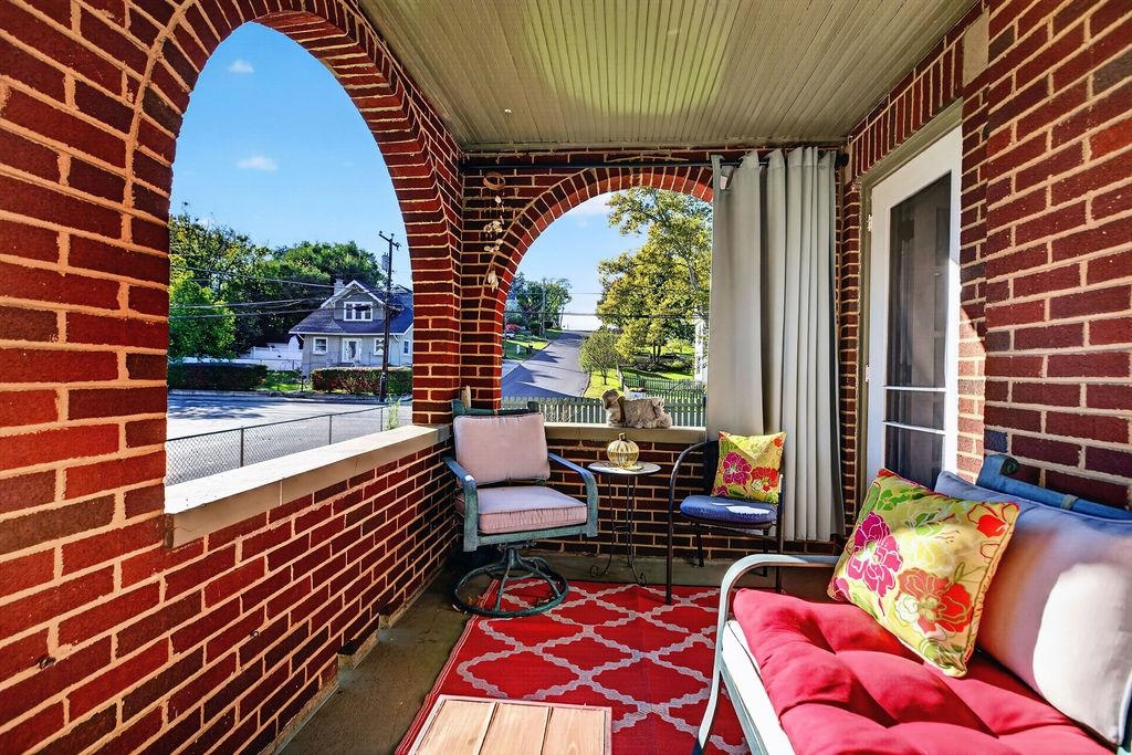 901 SPRINGHILL RD, STAUNTON, Virginia 24401, 4 Bedrooms Bedrooms, ,3 BathroomsBathrooms,Residential,901 SPRINGHILL RD,683234 MLS # 683234 901 SPRINGHILL RD, STAUNTON, Virginia 24401, 4 Bedrooms Bedrooms, ,3 BathroomsBathrooms,Residential,901 SPRINGHILL RD,683234 MLS # 683234