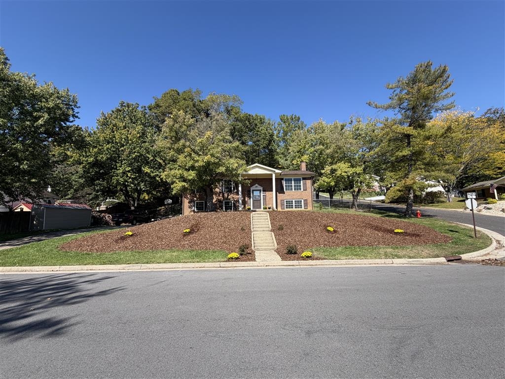 831 PAUL ST, STAUNTON, Virginia 24401, 3 Bedrooms Bedrooms, ,2 BathroomsBathrooms,Residential,831 PAUL ST,683235 MLS # 683235