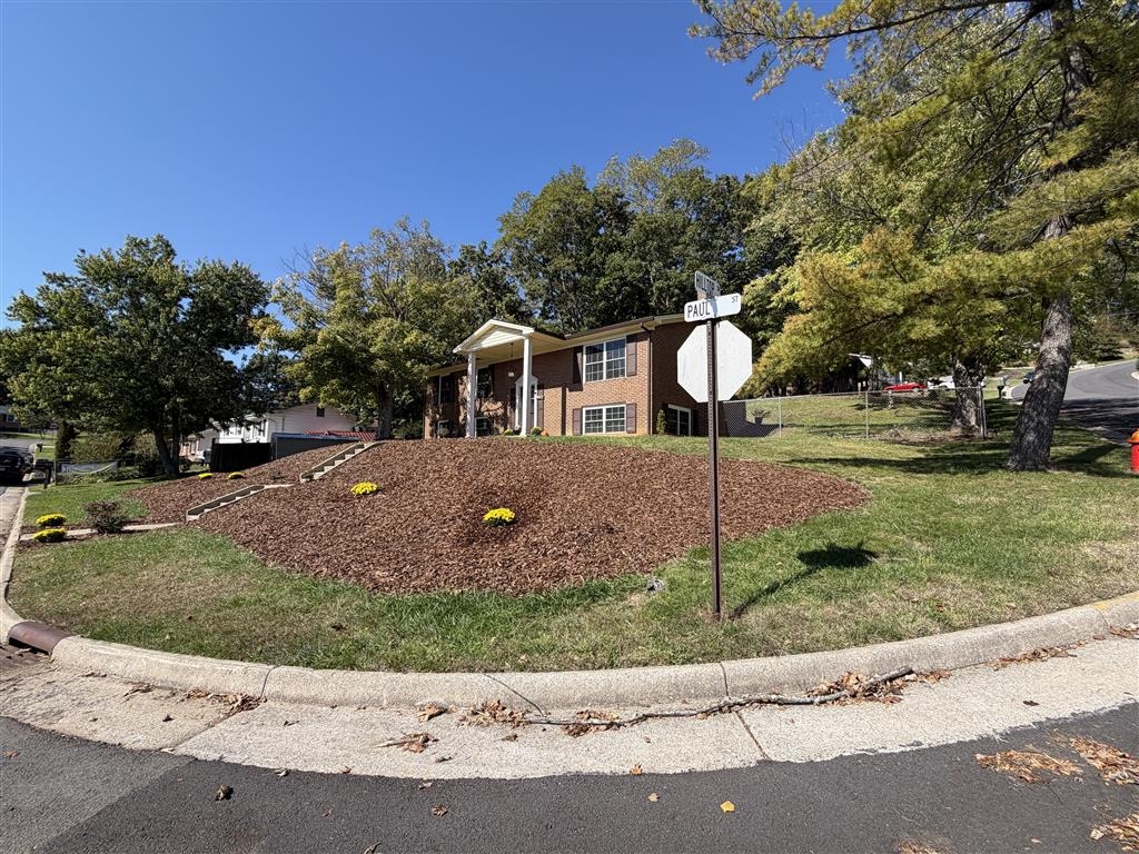 831 PAUL ST, STAUNTON, Virginia 24401, 3 Bedrooms Bedrooms, ,2 BathroomsBathrooms,Residential,831 PAUL ST,683235 MLS # 683235