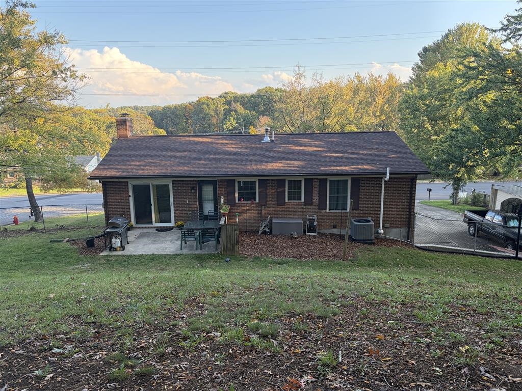 831 PAUL ST, STAUNTON, Virginia 24401, 3 Bedrooms Bedrooms, ,2 BathroomsBathrooms,Residential,831 PAUL ST,683235 MLS # 683235
