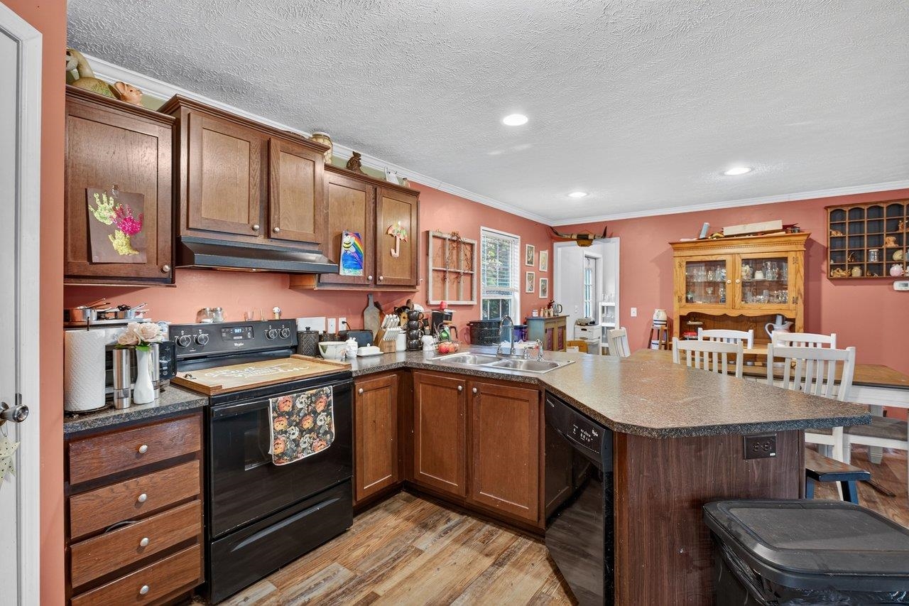 138 STONEWALL RD, WEYERS CAVE, Virginia 24486, 3 Bedrooms Bedrooms, ,2 BathroomsBathrooms,Residential,138 STONEWALL RD,683237 MLS # 683237