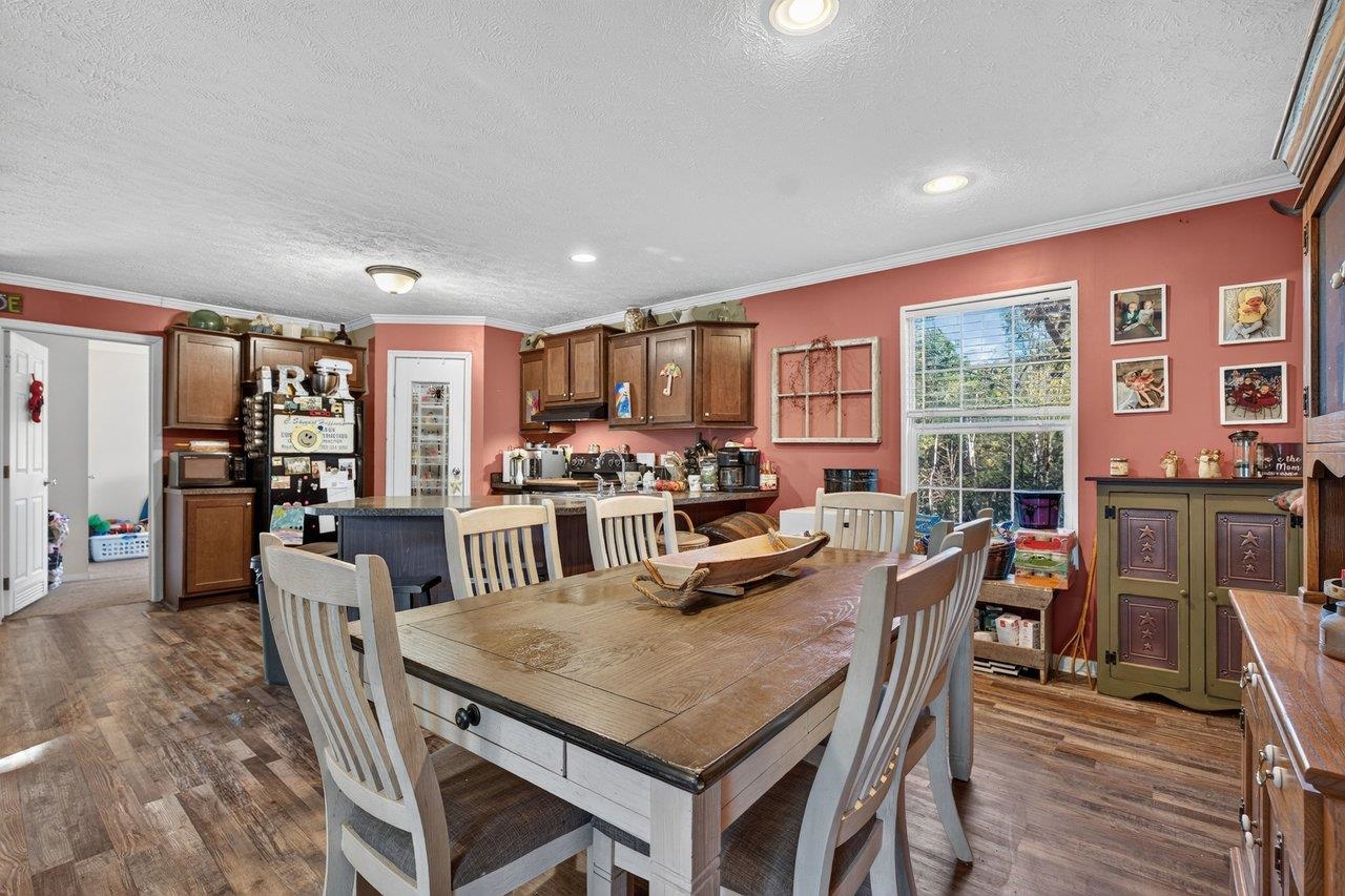 138 STONEWALL RD, WEYERS CAVE, Virginia 24486, 3 Bedrooms Bedrooms, ,2 BathroomsBathrooms,Residential,138 STONEWALL RD,683237 MLS # 683237