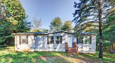 138 STONEWALL RD, WEYERS CAVE, Virginia 24486, 3 Bedrooms Bedrooms, ,2 BathroomsBathrooms,Residential,138 STONEWALL RD,683237 MLS # 683237