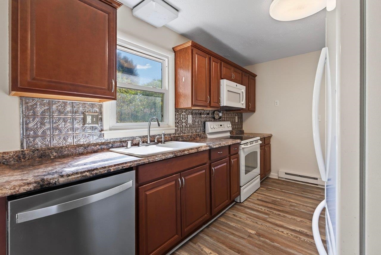 3 W OLD BARN RD, LURAY, Virginia 22835, 3 Bedrooms Bedrooms, ,1 BathroomBathrooms,Residential,3 W OLD BARN RD,683250 MLS # 683250 3 W OLD BARN RD, LURAY, Virginia 22835, 3 Bedrooms Bedrooms, ,1 BathroomBathrooms,Residential,3 W OLD BARN RD,683250 MLS # 683250