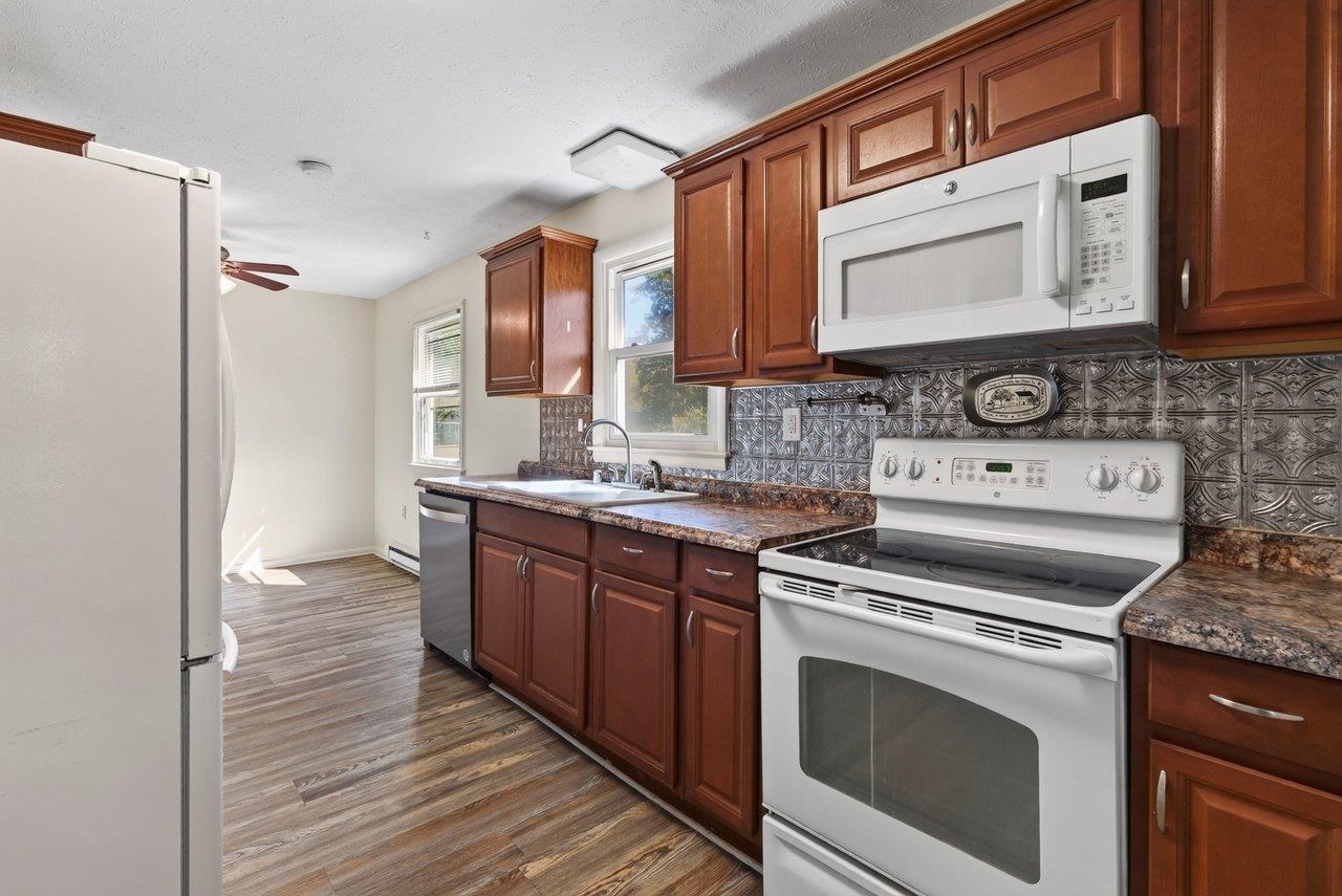 3 W OLD BARN RD, LURAY, Virginia 22835, 3 Bedrooms Bedrooms, ,1 BathroomBathrooms,Residential,3 W OLD BARN RD,683250 MLS # 683250 3 W OLD BARN RD, LURAY, Virginia 22835, 3 Bedrooms Bedrooms, ,1 BathroomBathrooms,Residential,3 W OLD BARN RD,683250 MLS # 683250