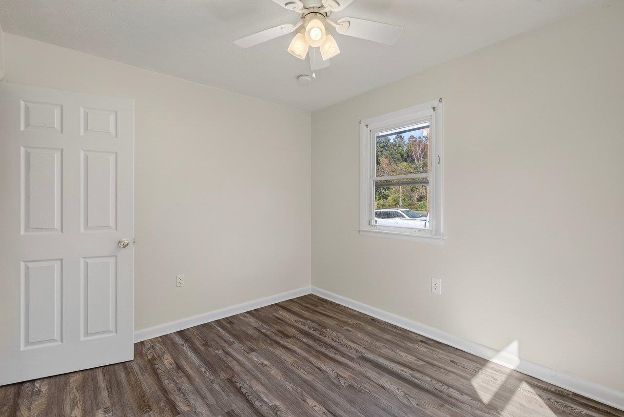 3 W OLD BARN RD, LURAY, Virginia 22835, 3 Bedrooms Bedrooms, ,1 BathroomBathrooms,Residential,3 W OLD BARN RD,683250 MLS # 683250 3 W OLD BARN RD, LURAY, Virginia 22835, 3 Bedrooms Bedrooms, ,1 BathroomBathrooms,Residential,3 W OLD BARN RD,683250 MLS # 683250