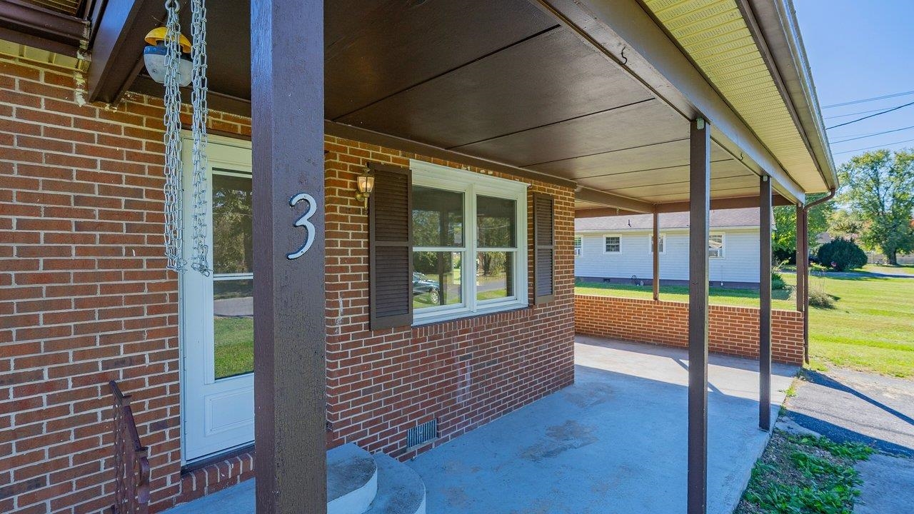 3 W OLD BARN RD, LURAY, Virginia 22835, 3 Bedrooms Bedrooms, ,1 BathroomBathrooms,Residential,3 W OLD BARN RD,683250 MLS # 683250 3 W OLD BARN RD, LURAY, Virginia 22835, 3 Bedrooms Bedrooms, ,1 BathroomBathrooms,Residential,3 W OLD BARN RD,683250 MLS # 683250