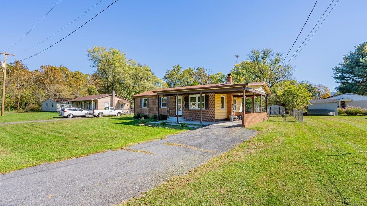 3 W OLD BARN RD, LURAY, Virginia 22835, 3 Bedrooms Bedrooms, ,1 BathroomBathrooms,Residential,3 W OLD BARN RD,683250 MLS # 683250 3 W OLD BARN RD, LURAY, Virginia 22835, 3 Bedrooms Bedrooms, ,1 BathroomBathrooms,Residential,3 W OLD BARN RD,683250 MLS # 683250