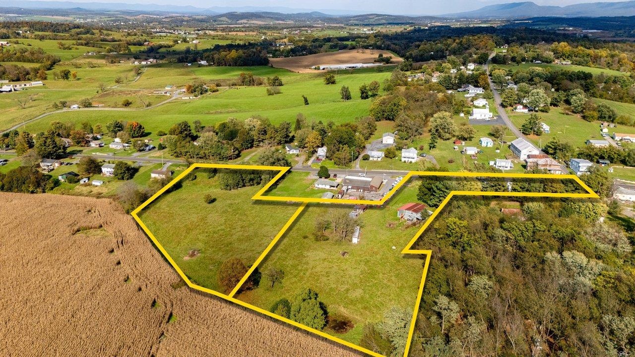 2301 MAYLAND RD, BROADWAY, Virginia 22815, 4 Bedrooms Bedrooms, ,2 BathroomsBathrooms,Residential,2301 MAYLAND RD,683256 MLS # 683256