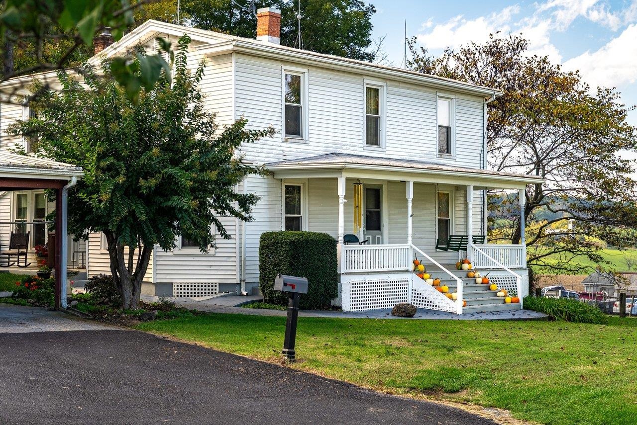 2301 MAYLAND RD, BROADWAY, Virginia 22815, 4 Bedrooms Bedrooms, ,2 BathroomsBathrooms,Residential,2301 MAYLAND RD,683256 MLS # 683256