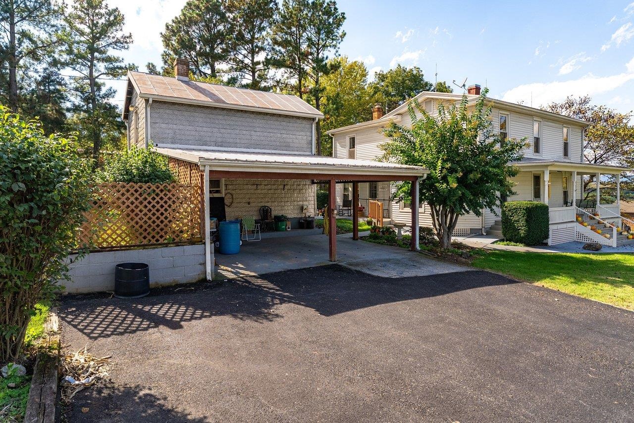 2301 MAYLAND RD, BROADWAY, Virginia 22815, 4 Bedrooms Bedrooms, ,2 BathroomsBathrooms,Residential,2301 MAYLAND RD,683256 MLS # 683256
