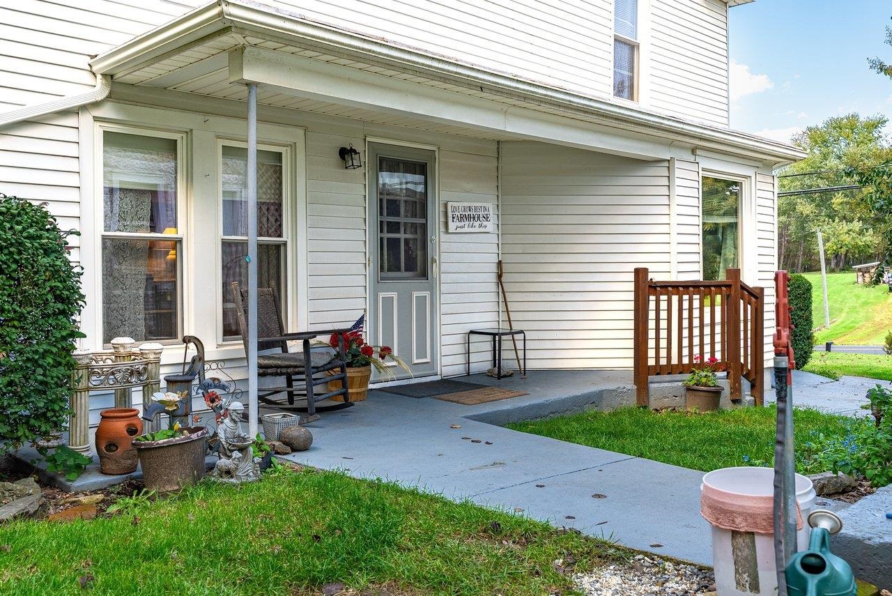 2301 MAYLAND RD, BROADWAY, Virginia 22815, 4 Bedrooms Bedrooms, ,2 BathroomsBathrooms,Residential,2301 MAYLAND RD,683256 MLS # 683256