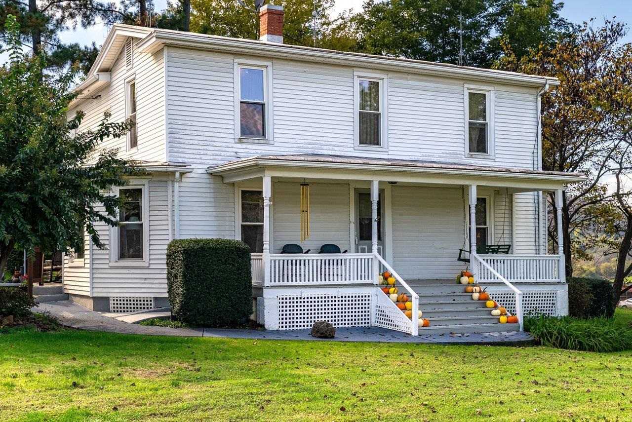 2301 MAYLAND RD, BROADWAY, Virginia 22815, 4 Bedrooms Bedrooms, ,2 BathroomsBathrooms,Residential,2301 MAYLAND RD,683256 MLS # 683256