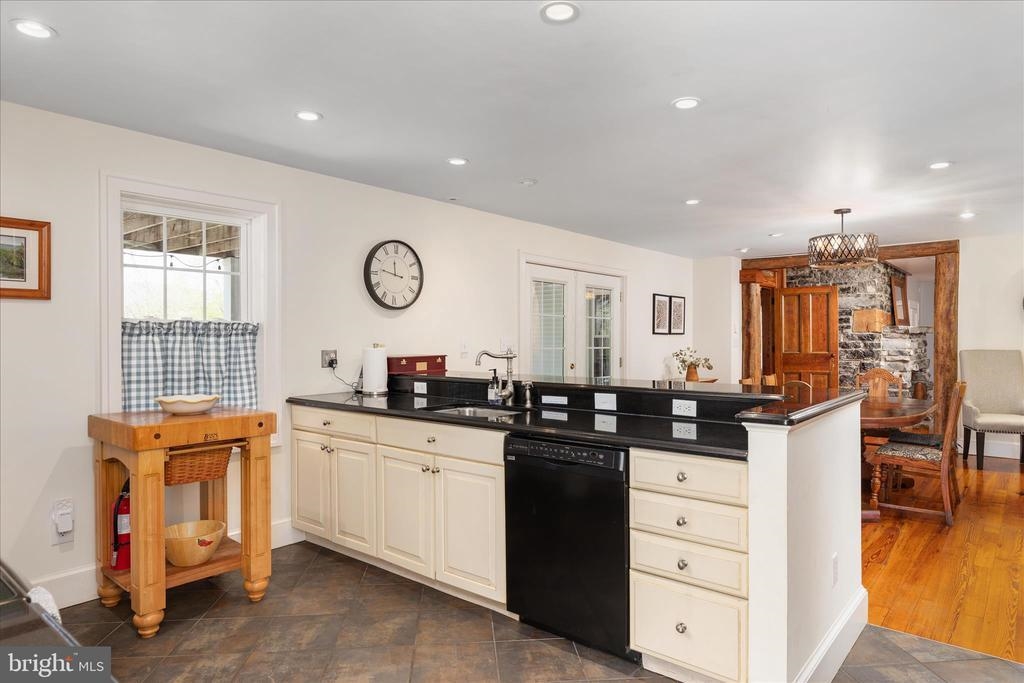 315 GANDER DR, LURAY, Virginia 22835, 4 Bedrooms Bedrooms, ,5 BathroomsBathrooms,Residential,315 GANDER DR,683260 MLS # 683260