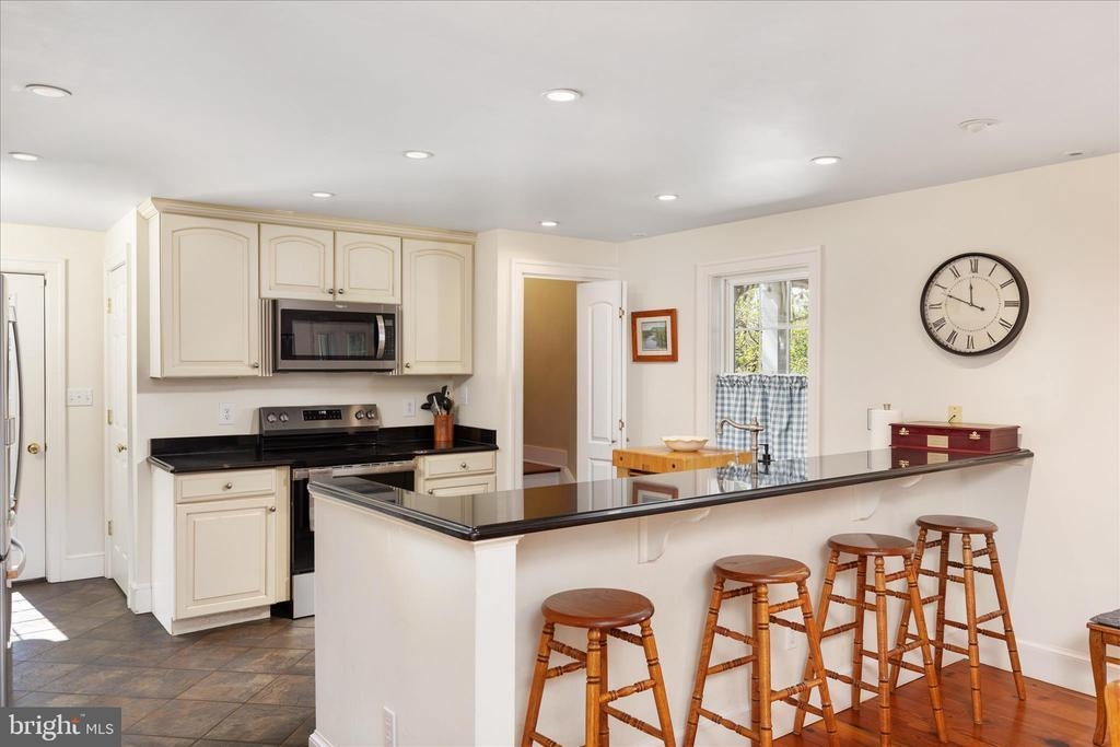 315 GANDER DR, LURAY, Virginia 22835, 4 Bedrooms Bedrooms, ,5 BathroomsBathrooms,Residential,315 GANDER DR,683260 MLS # 683260